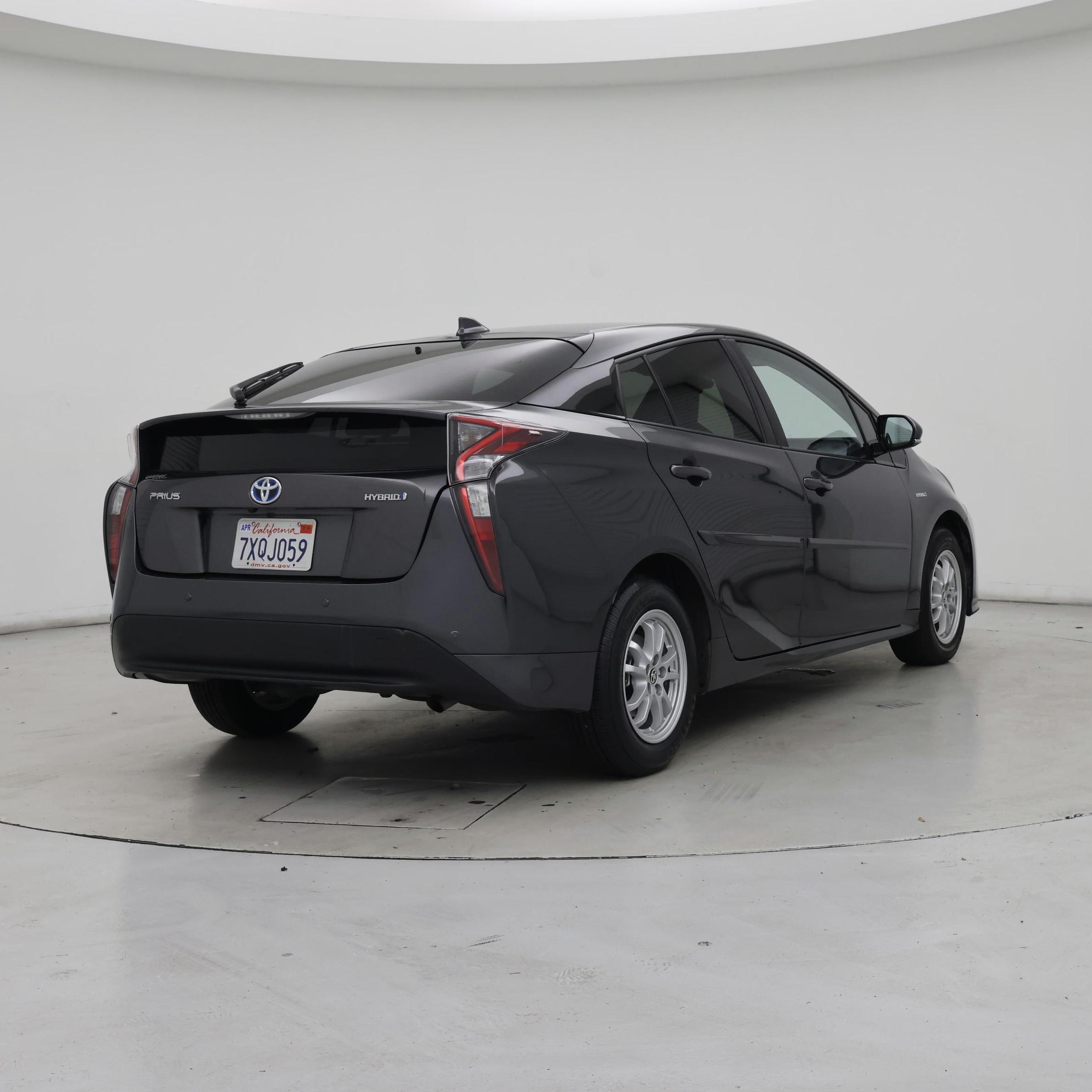 Thumbnail: 2017 Toyota Prius - 8