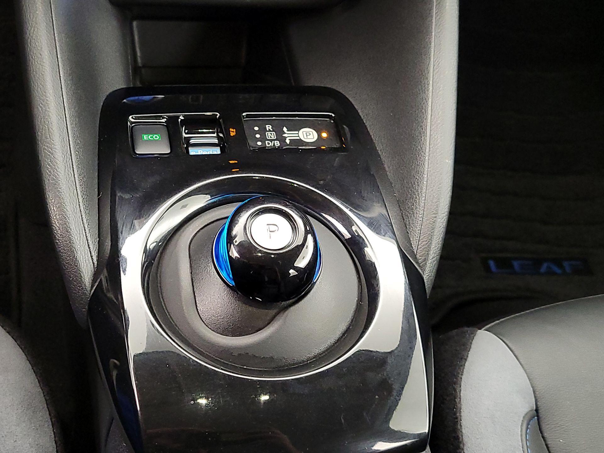 Thumbnail: 2019 Nissan Leaf - 18