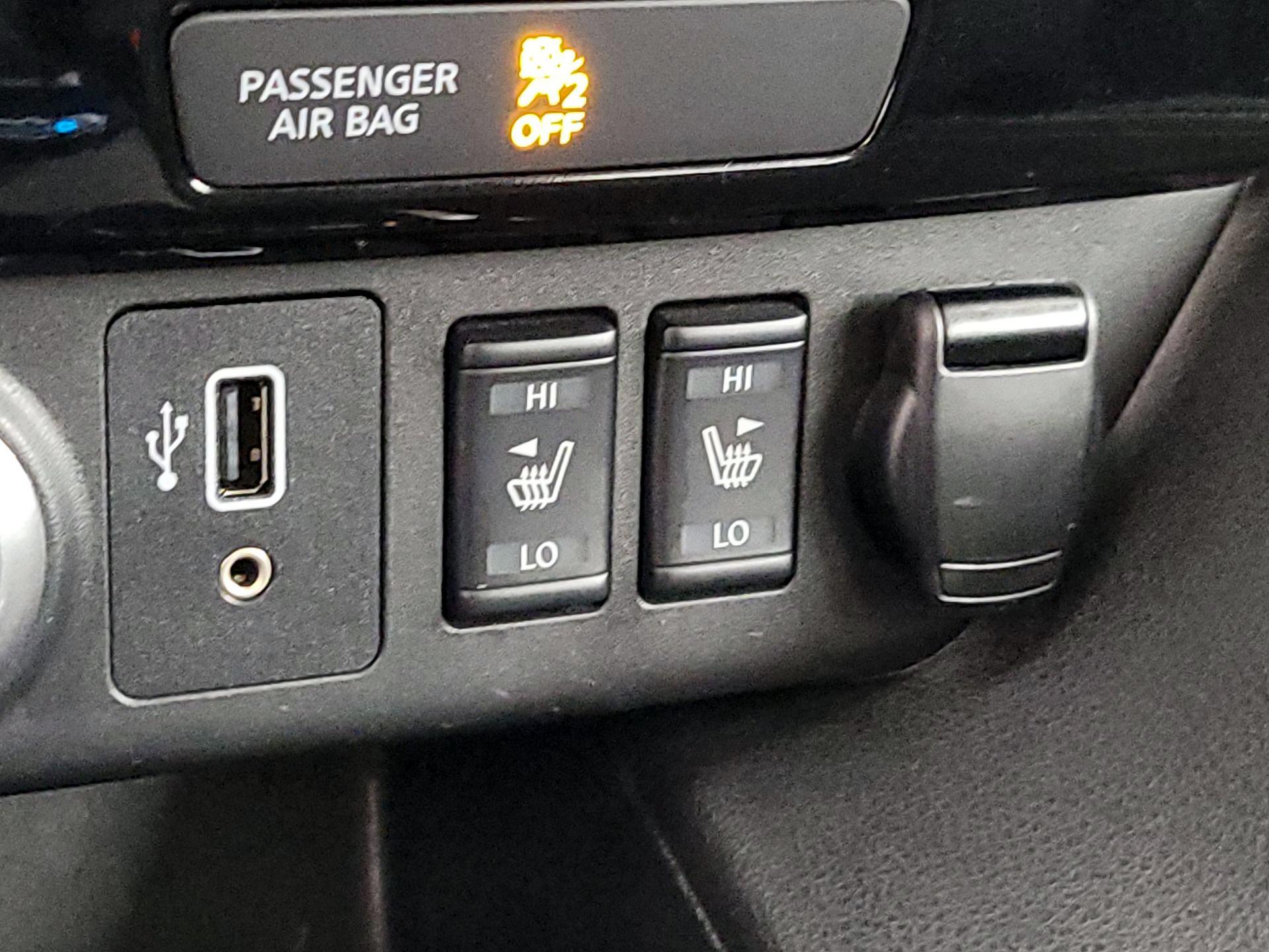 Thumbnail: 2019 Nissan Leaf - 19