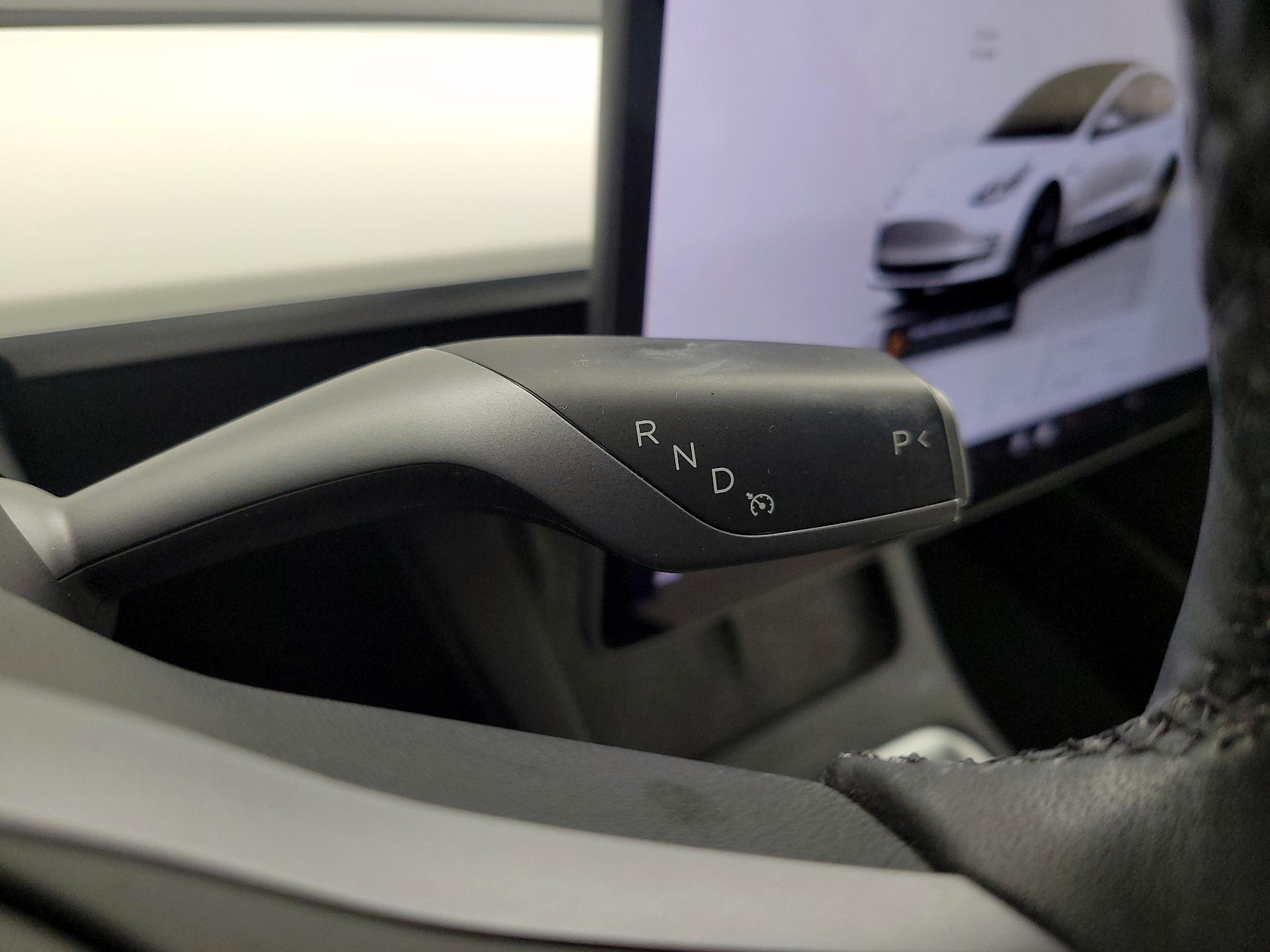 Thumbnail: 2023 Tesla Model 3 - 17