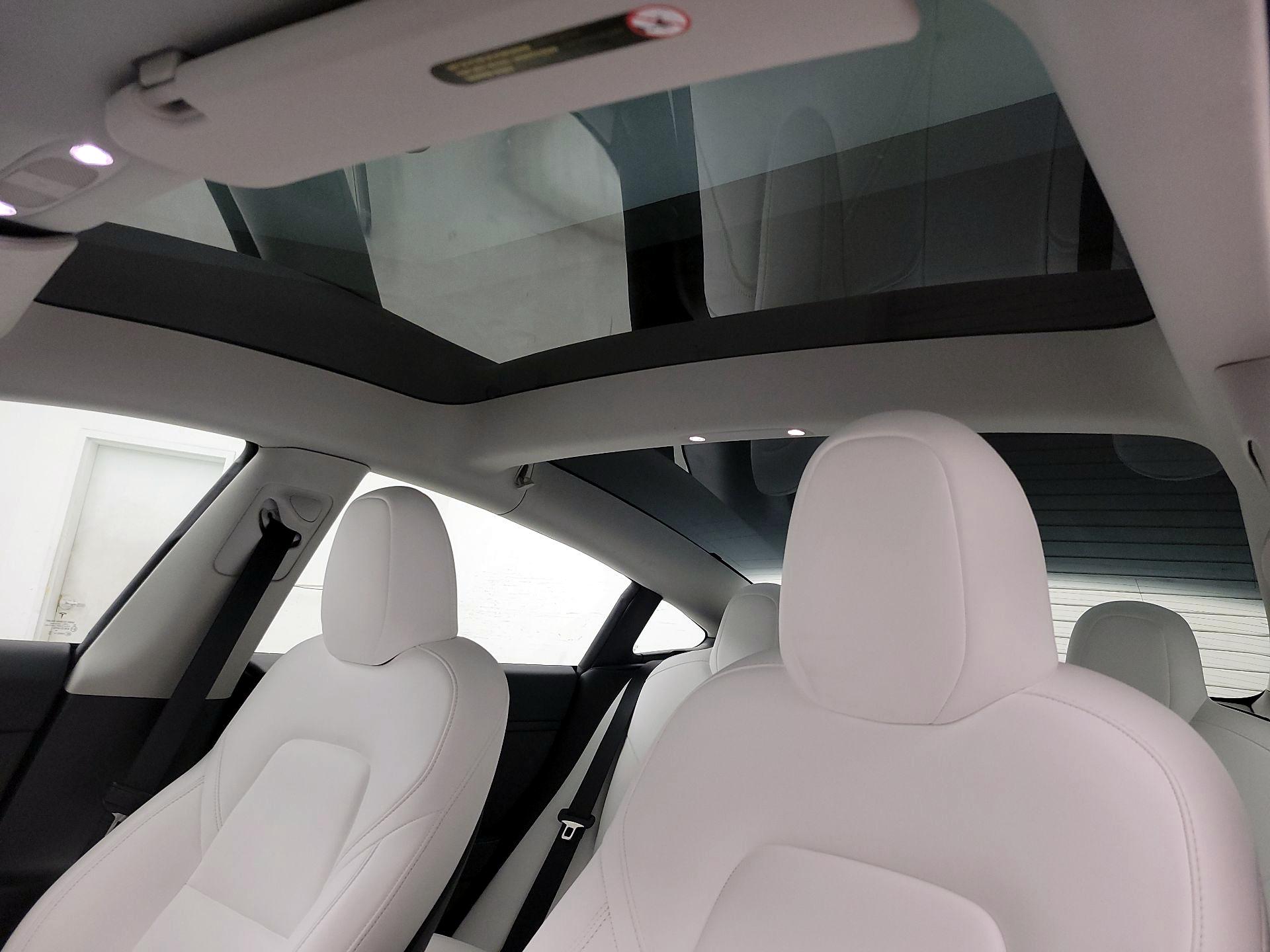 Thumbnail: 2023 Tesla Model 3 - 18