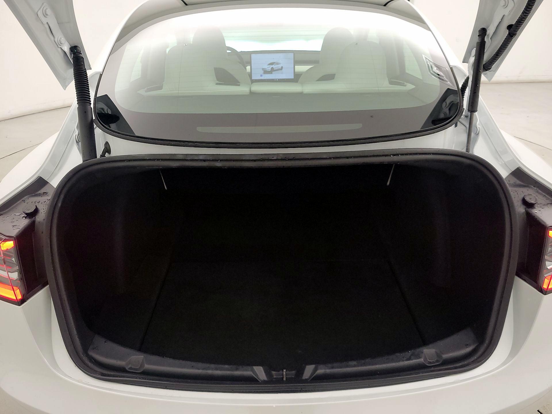 Thumbnail: 2023 Tesla Model 3 - 20