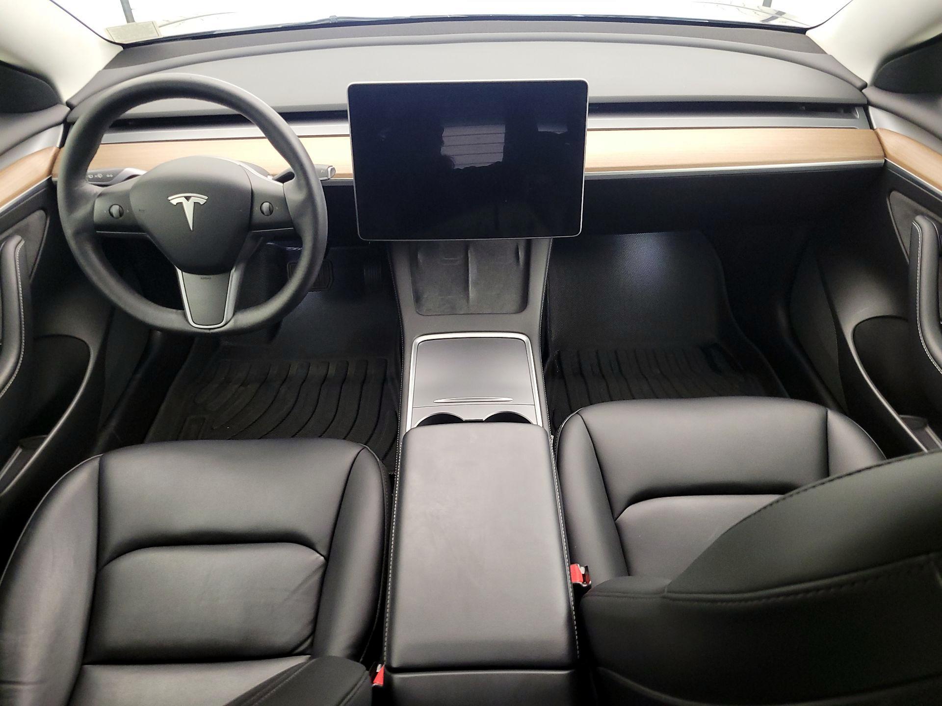 Thumbnail: 2022 Tesla Model 3 - 9