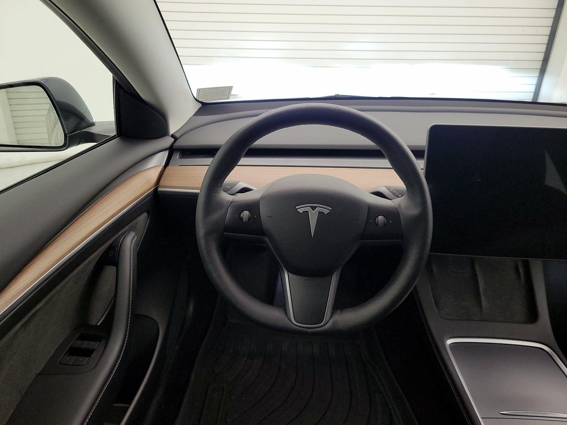 Thumbnail: 2022 Tesla Model 3 - 10