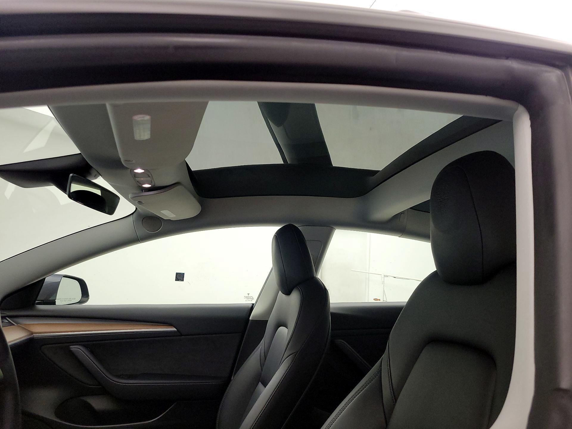 Thumbnail: 2022 Tesla Model 3 - 20