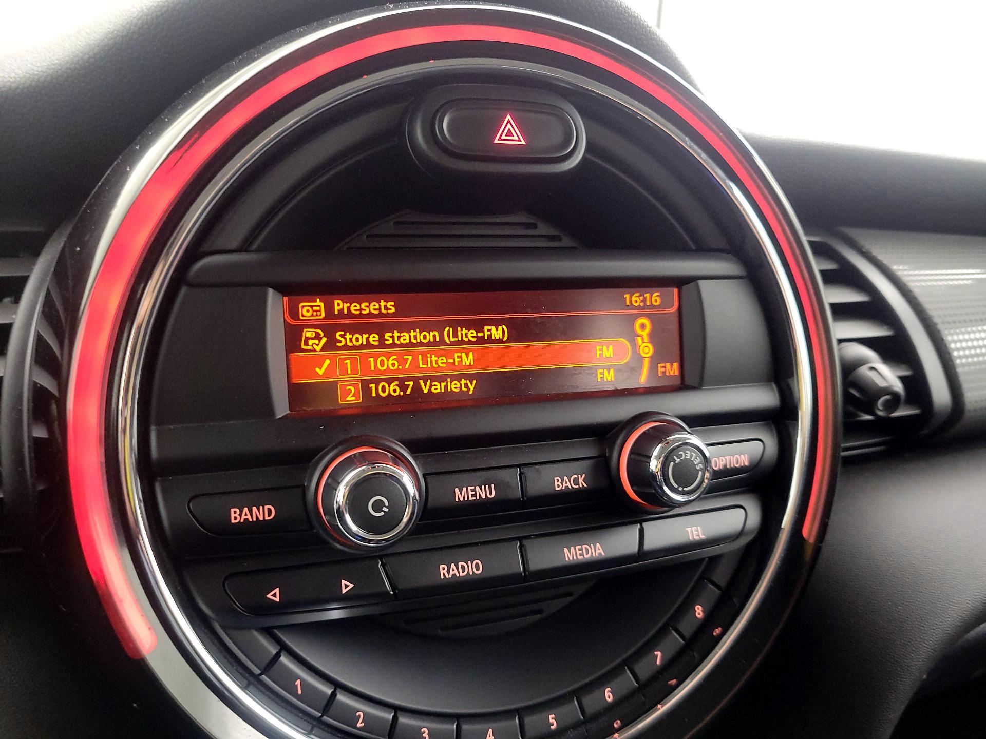 Thumbnail: 2015 MINI Cooper Hardtop - 14