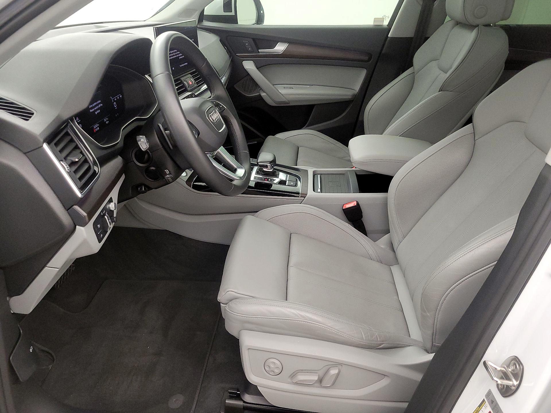 Thumbnail: 2021 Audi Q5 - 11