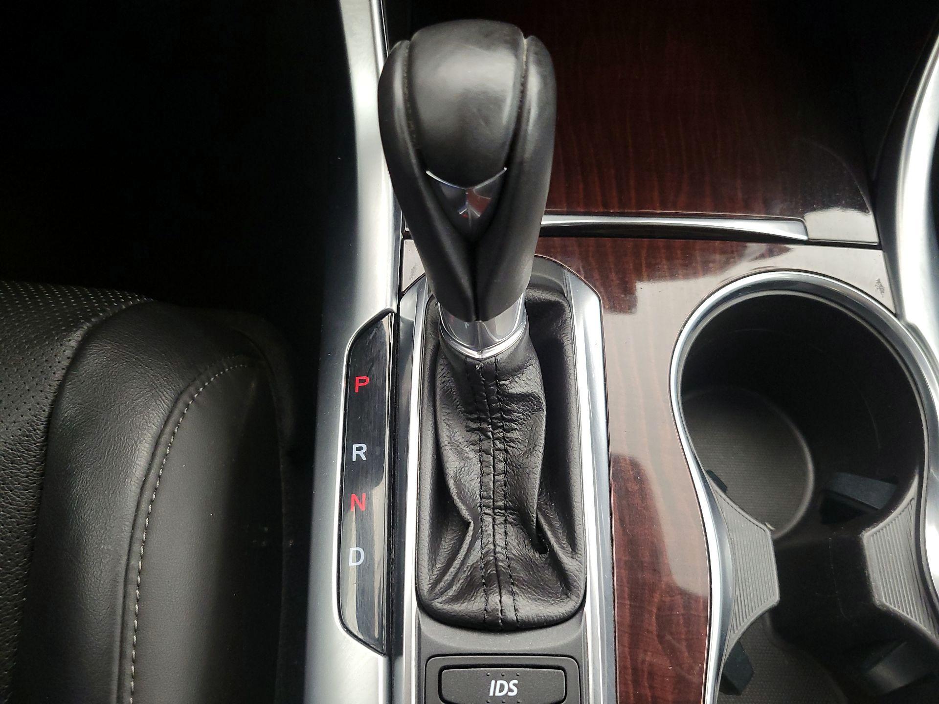 Thumbnail: 2016 Acura TLX - 18