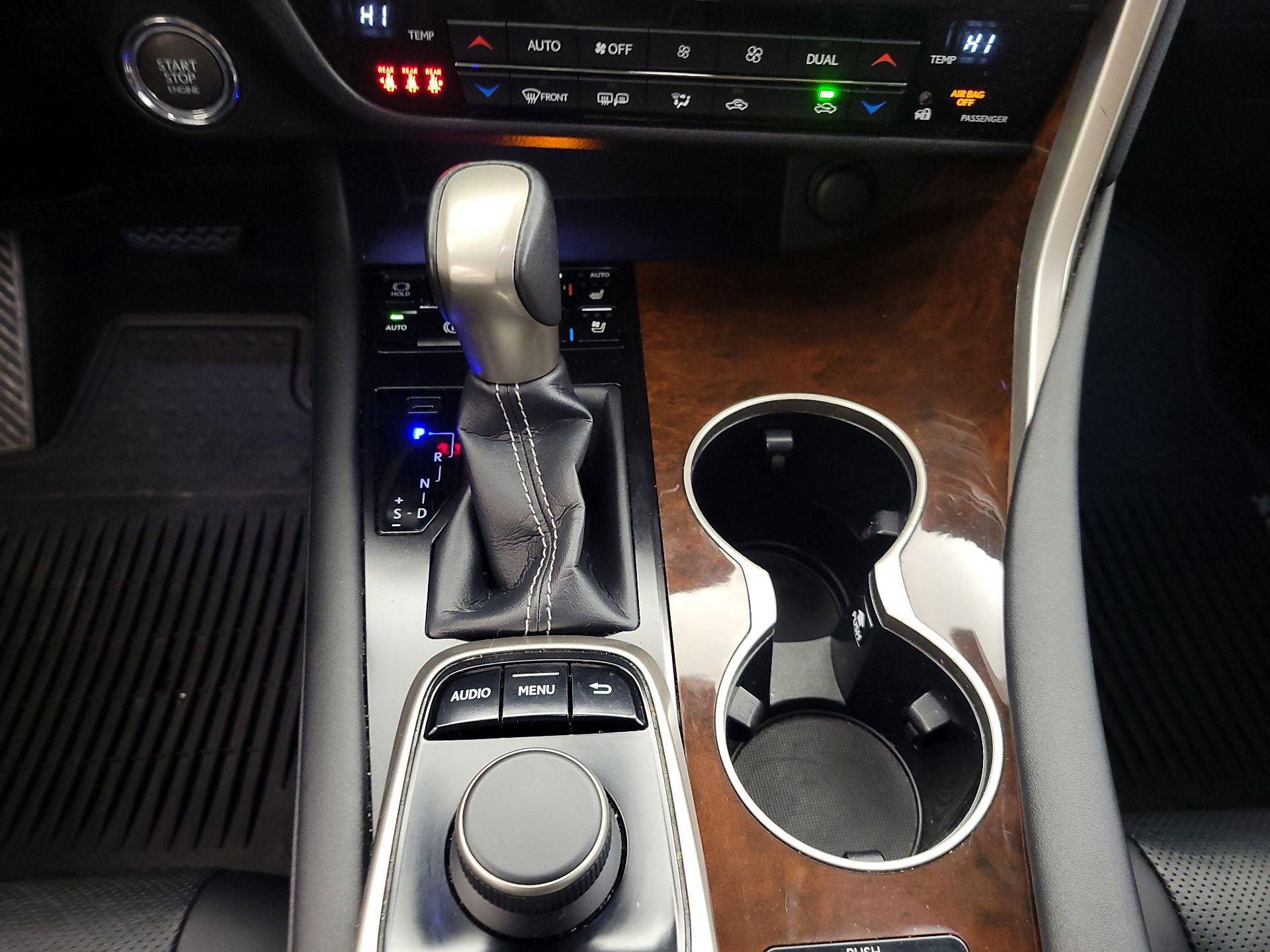 Thumbnail: 2018 Lexus RX - 17