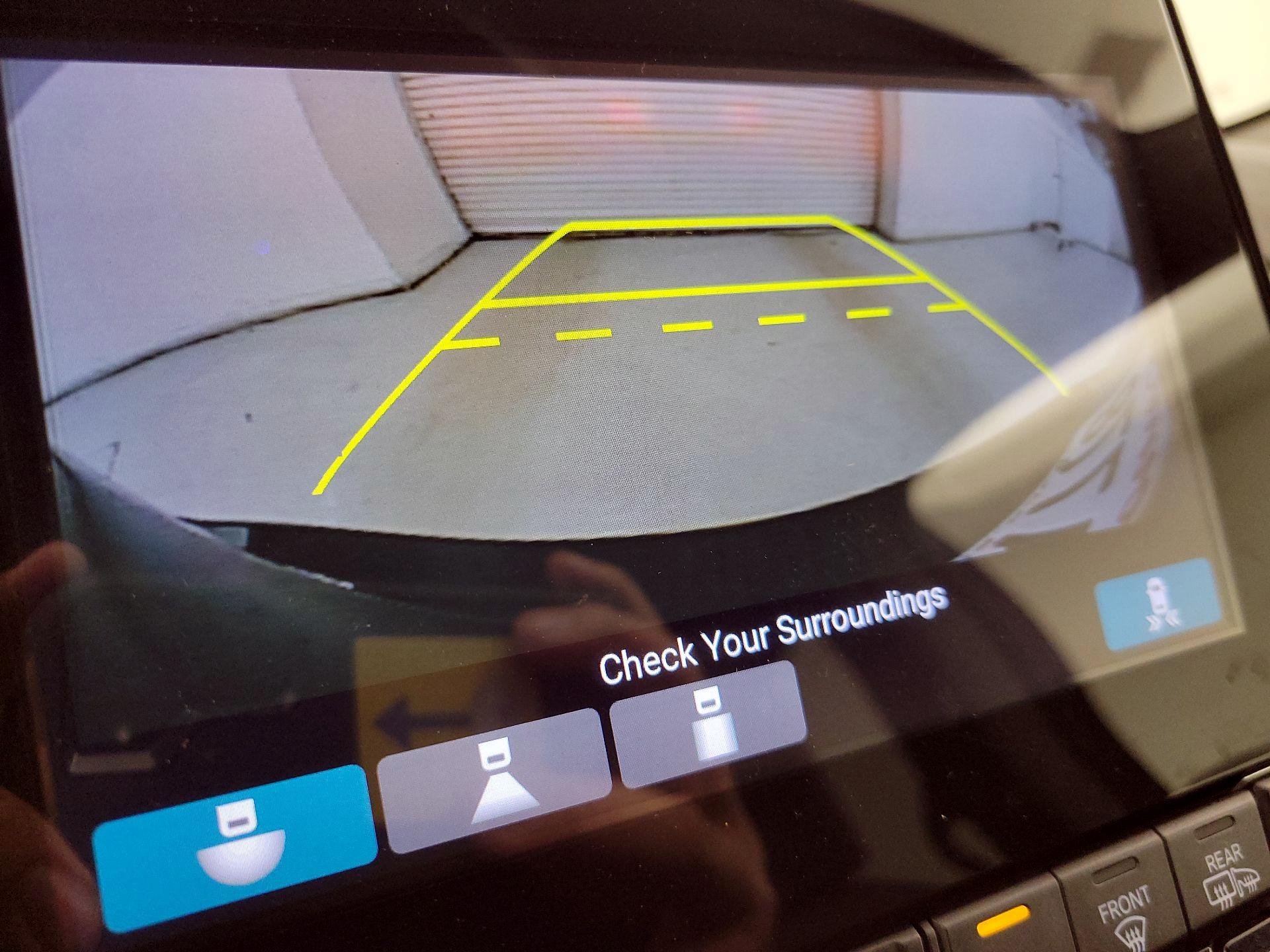 Thumbnail: 2018 Honda Odyssey - 14