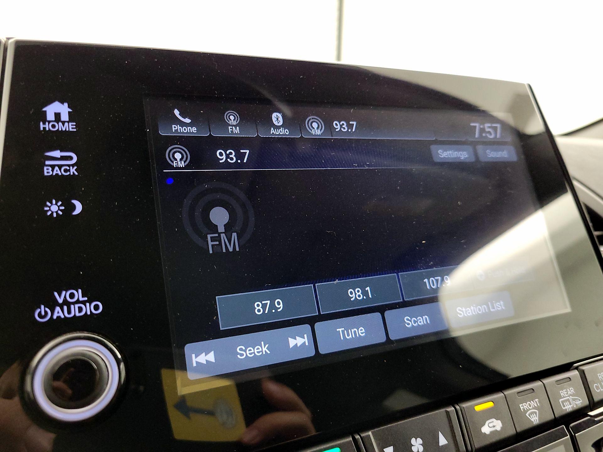 Thumbnail: 2018 Honda Odyssey - 15