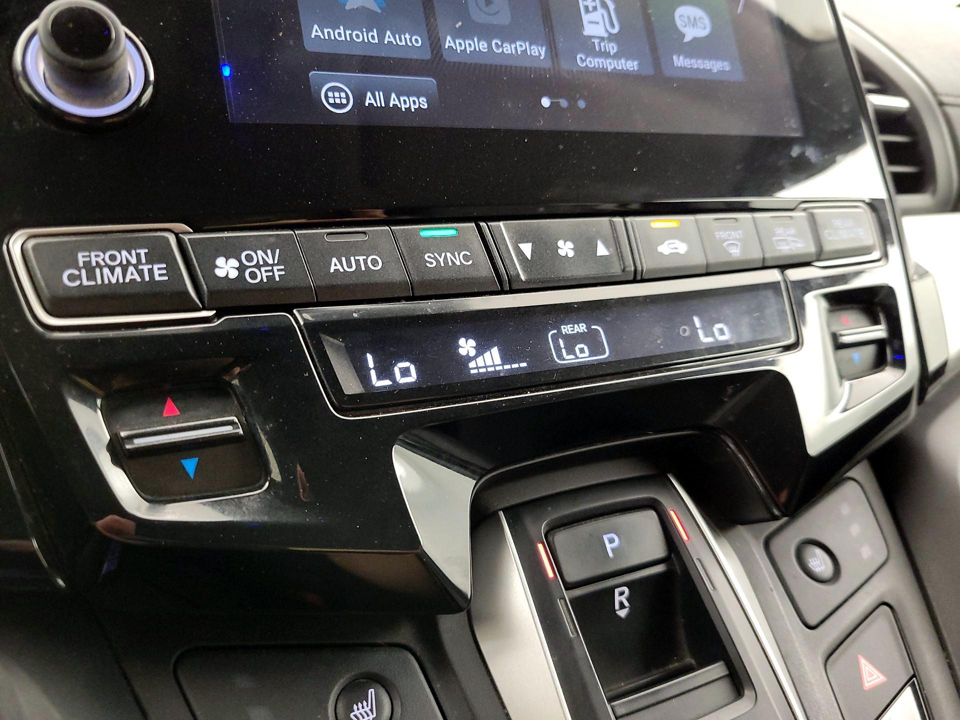 Thumbnail: 2018 Honda Odyssey - 16