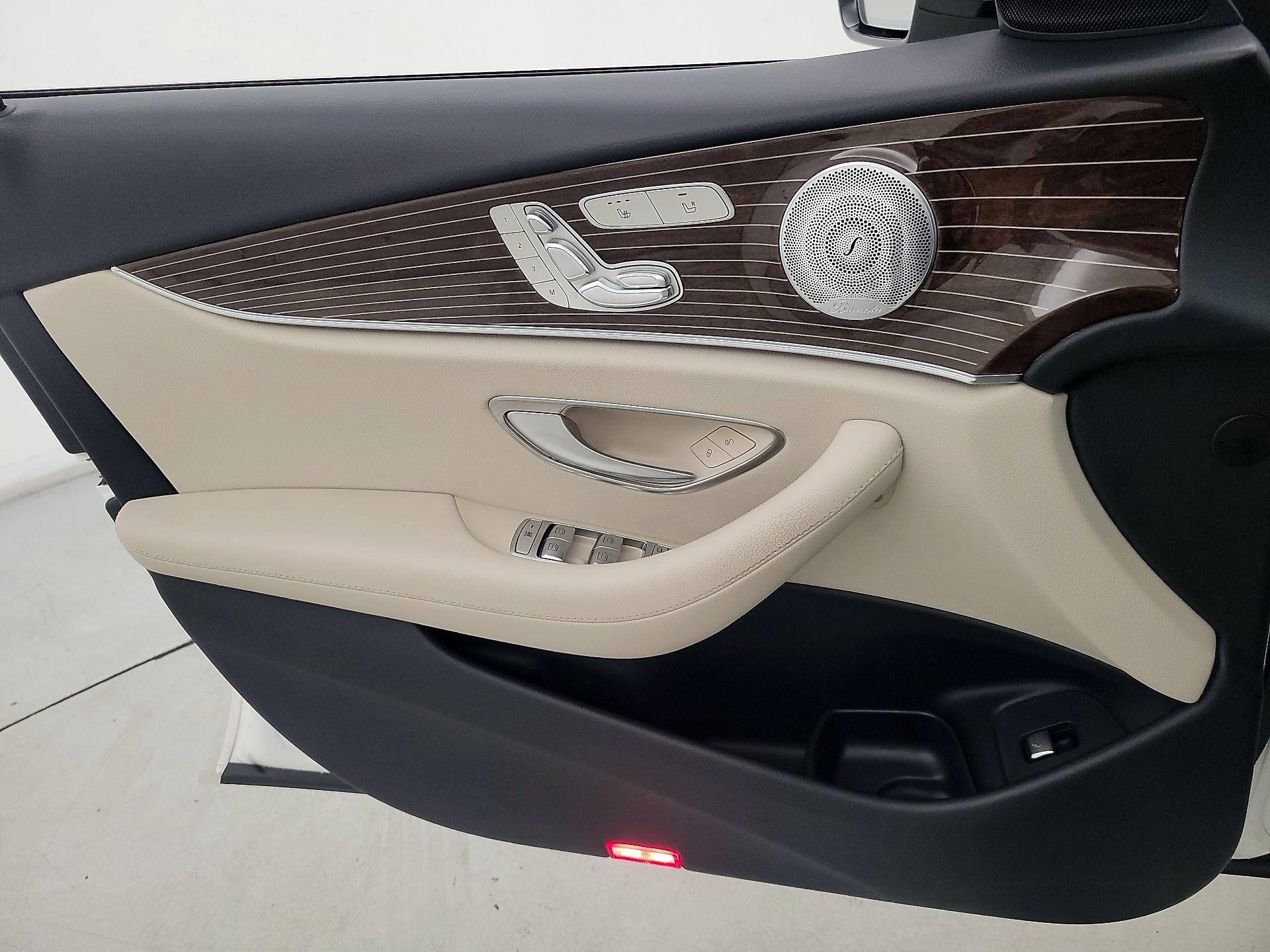 Thumbnail: 2018 Mercedes-Benz E-Class - 12