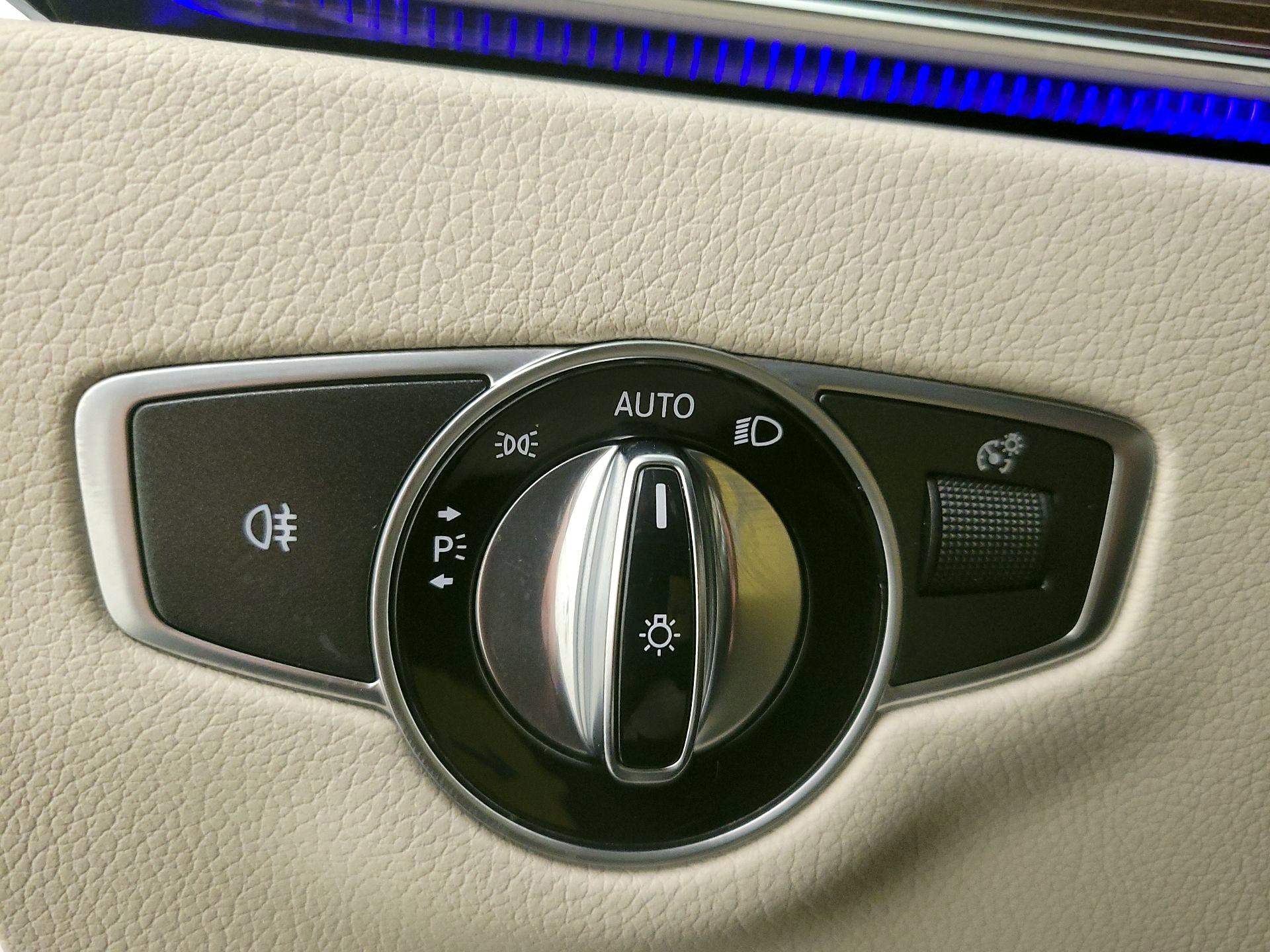 Thumbnail: 2018 Mercedes-Benz E-Class - 13