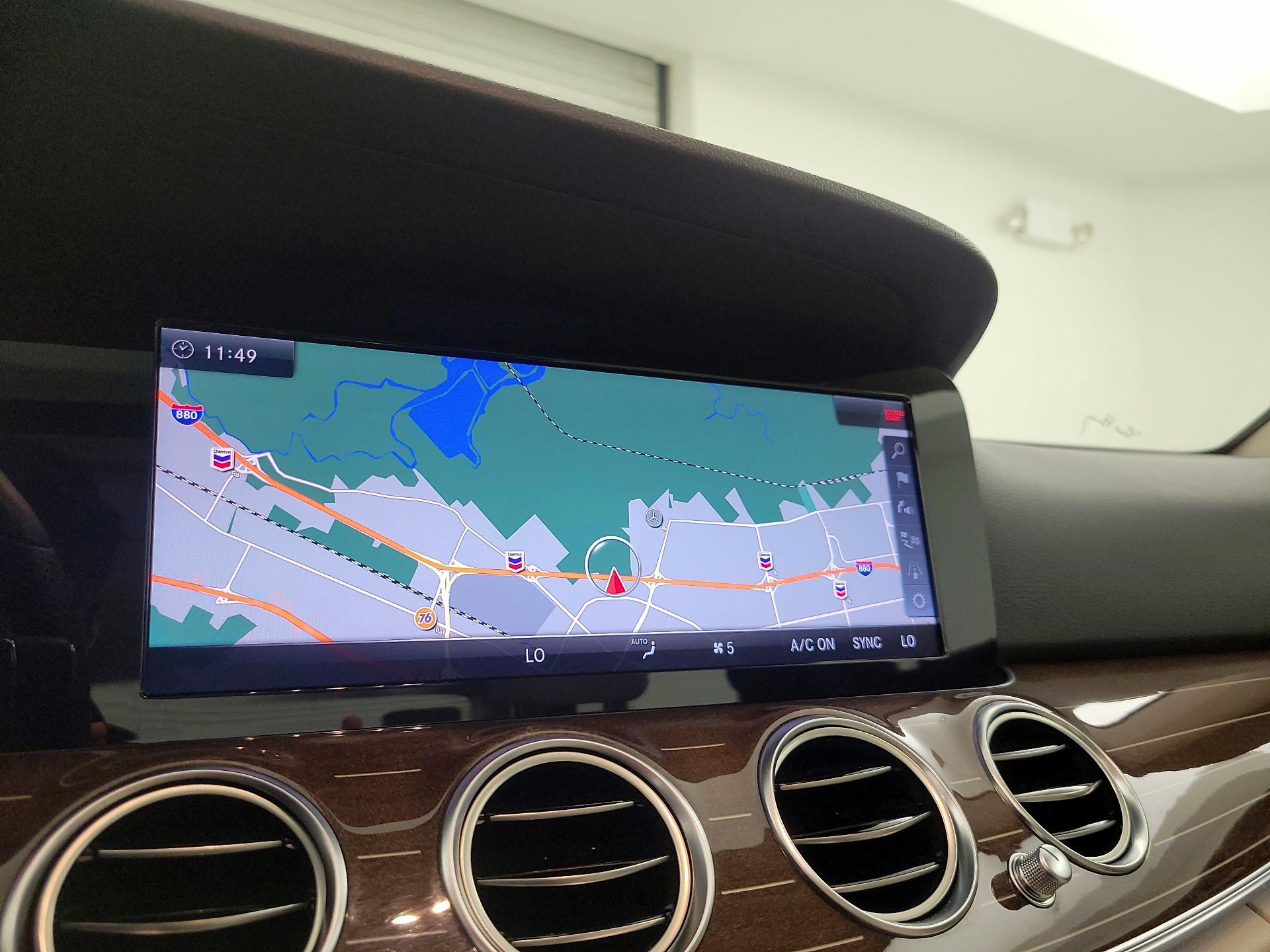 Thumbnail: 2018 Mercedes-Benz E-Class - 14