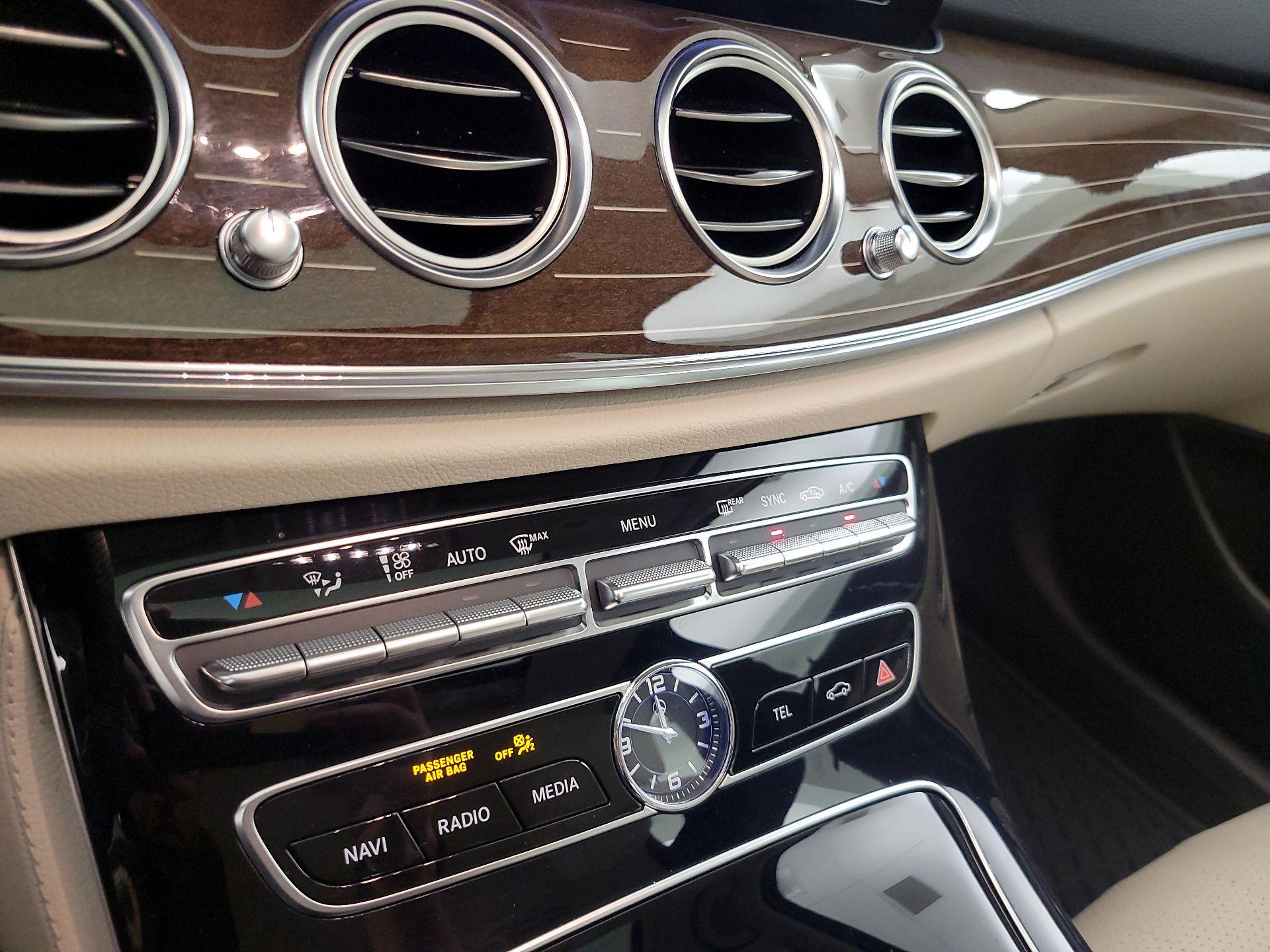 Thumbnail: 2018 Mercedes-Benz E-Class - 17