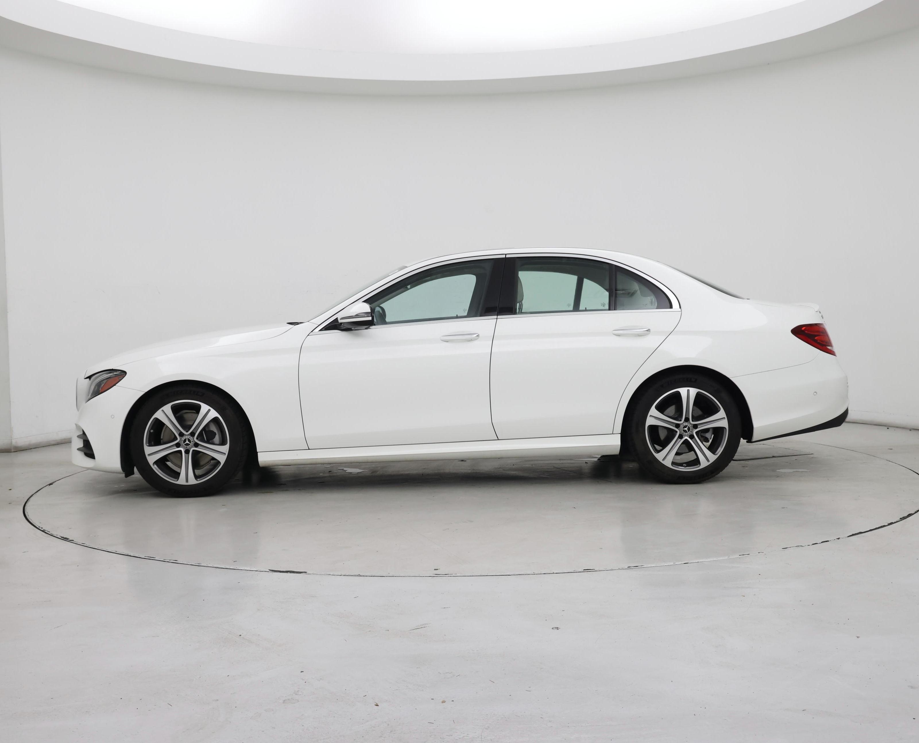 Thumbnail: 2018 Mercedes-Benz E-Class - 3