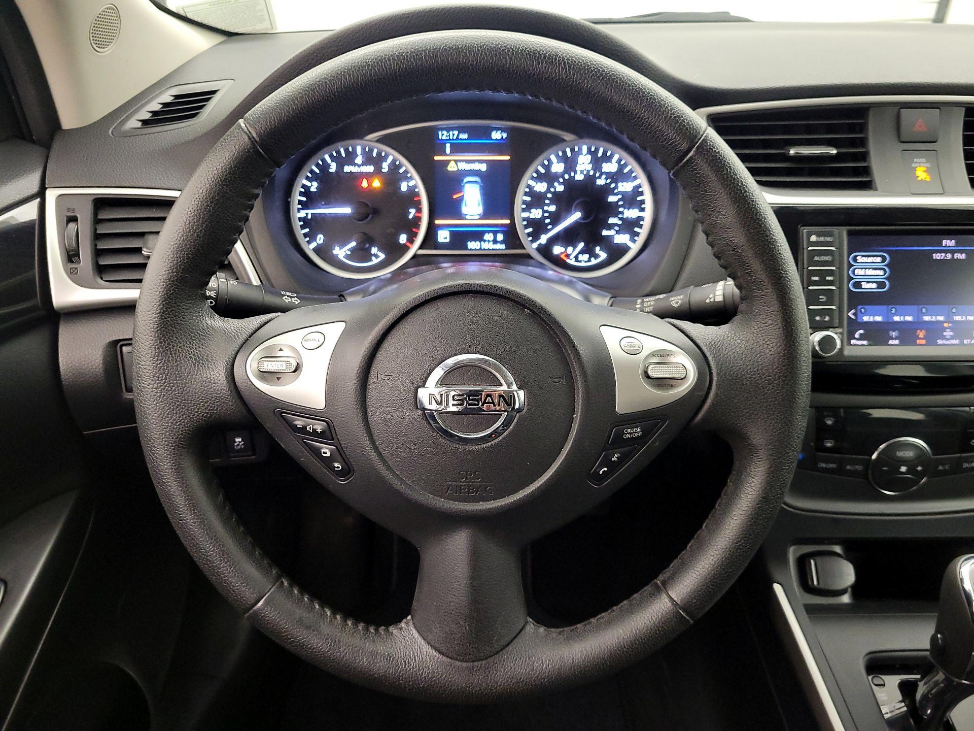 Thumbnail: 2019 Nissan Sentra - 10