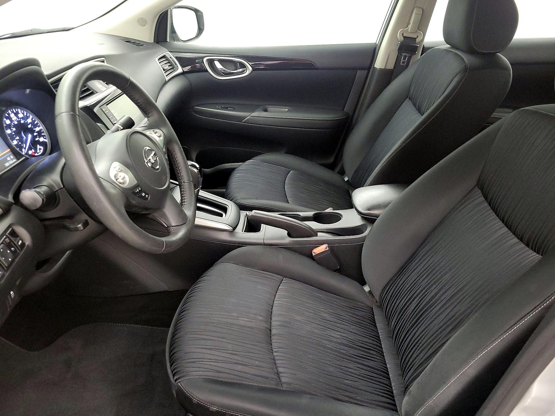 Thumbnail: 2019 Nissan Sentra - 11