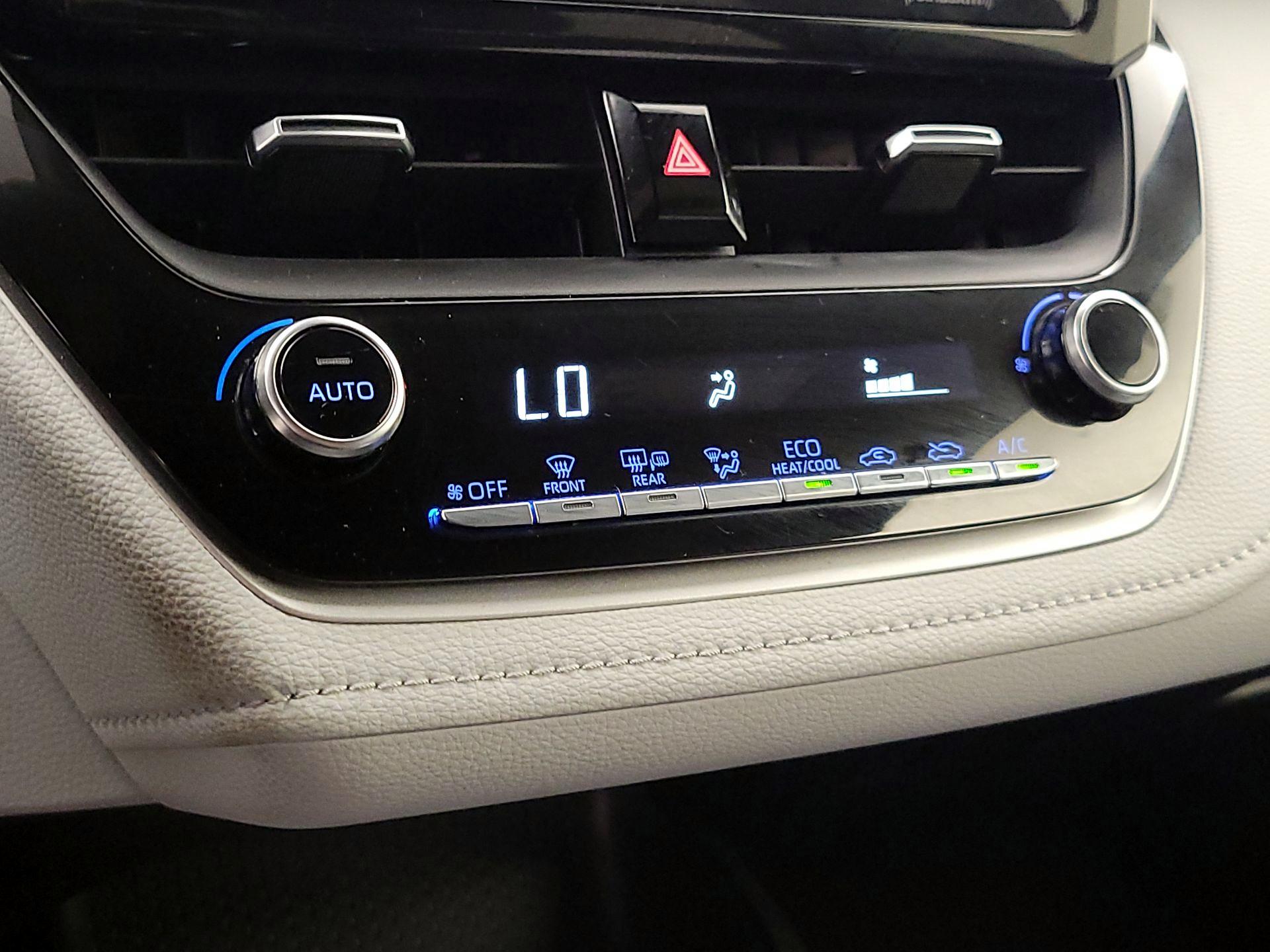 Thumbnail: 2021 Toyota Corolla - 16