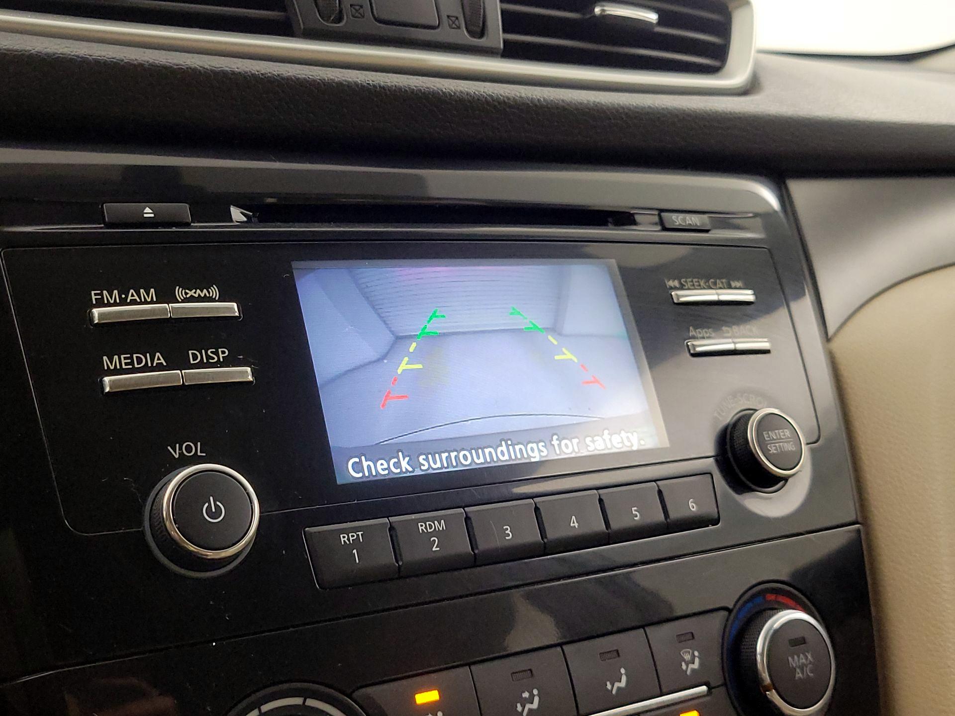 Thumbnail: 2015 Nissan Rogue - 14