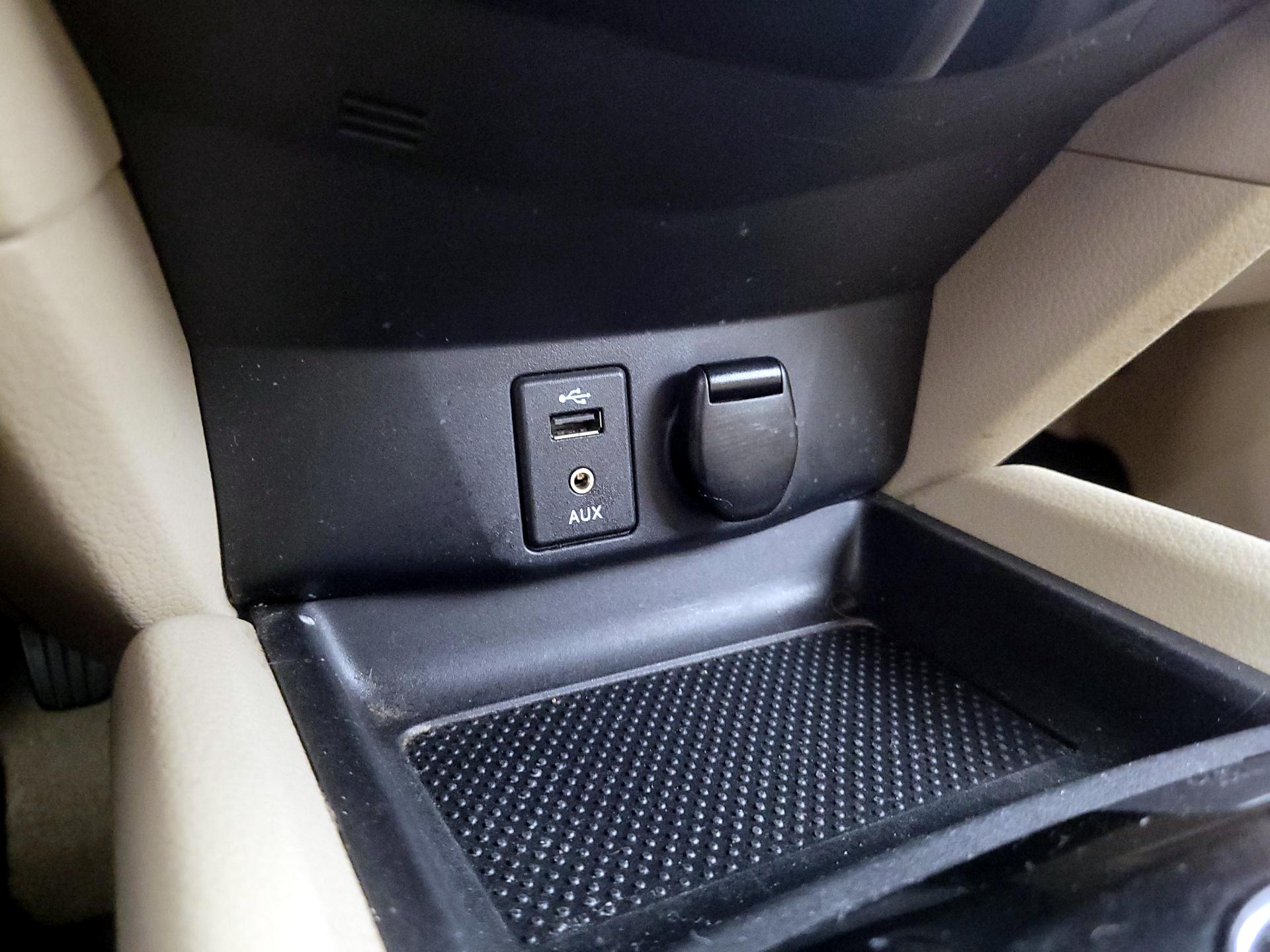 Thumbnail: 2015 Nissan Rogue - 18