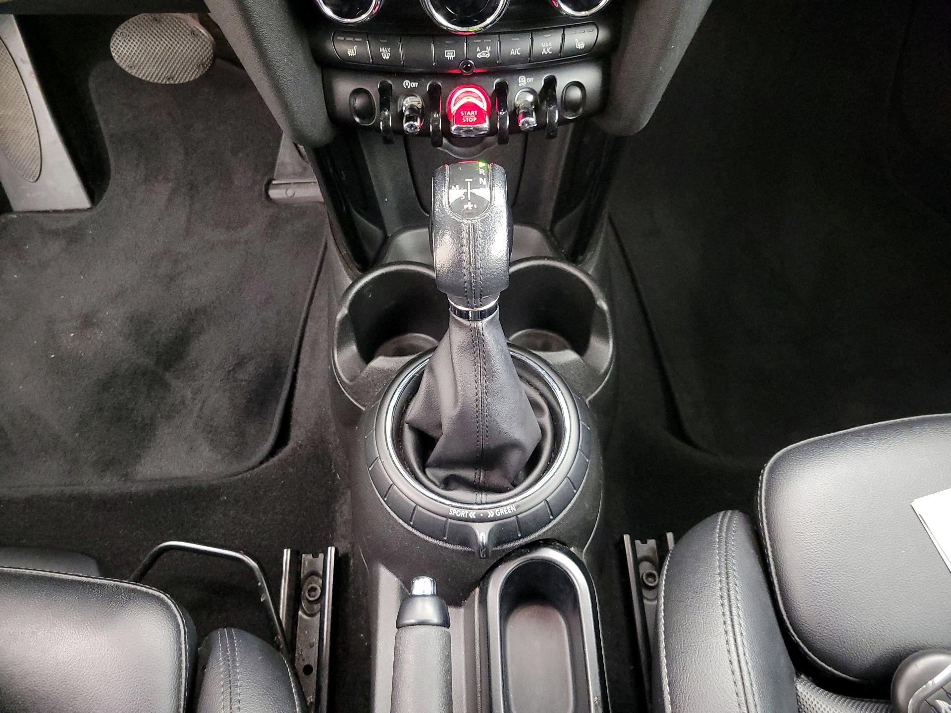 Thumbnail: 2016 MINI Cooper Hardtop - 16