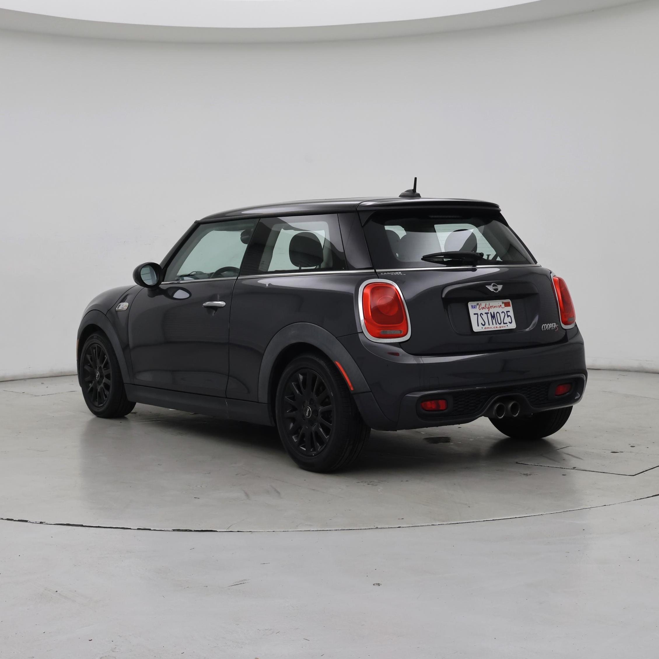 Thumbnail: 2016 MINI Cooper Hardtop - 2