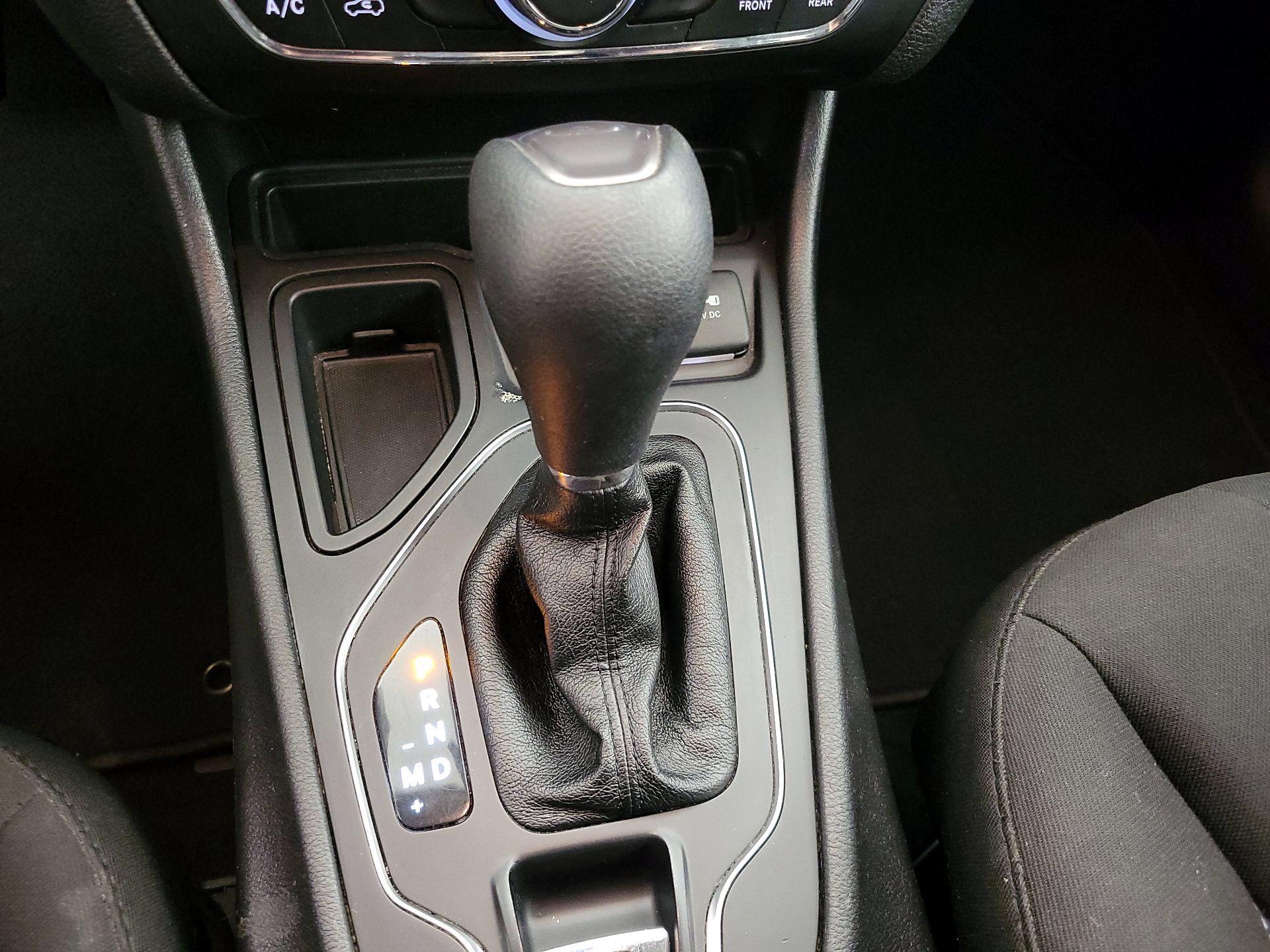 Thumbnail: 2020 Jeep Cherokee - 17