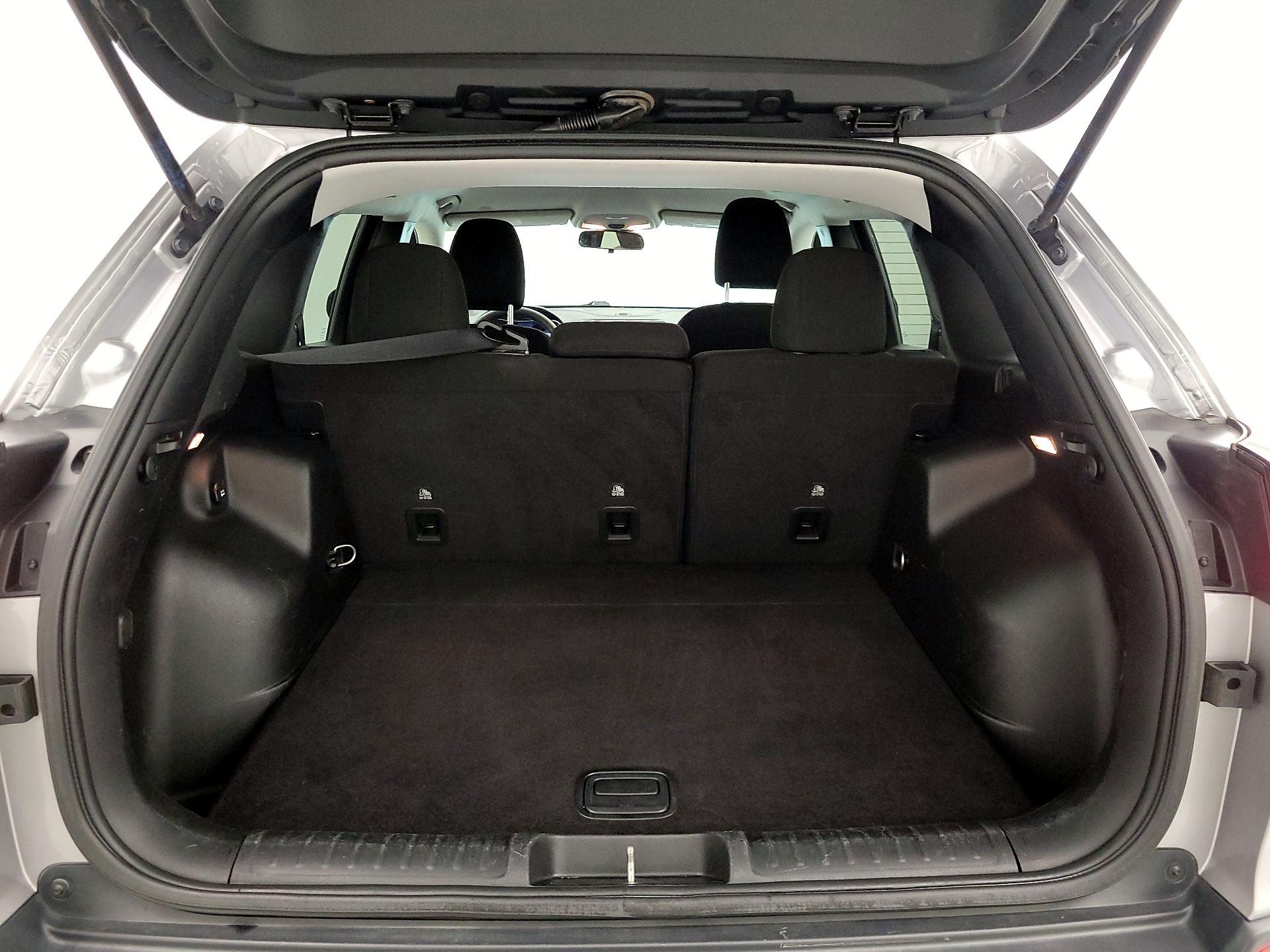 Thumbnail: 2020 Jeep Cherokee - 20