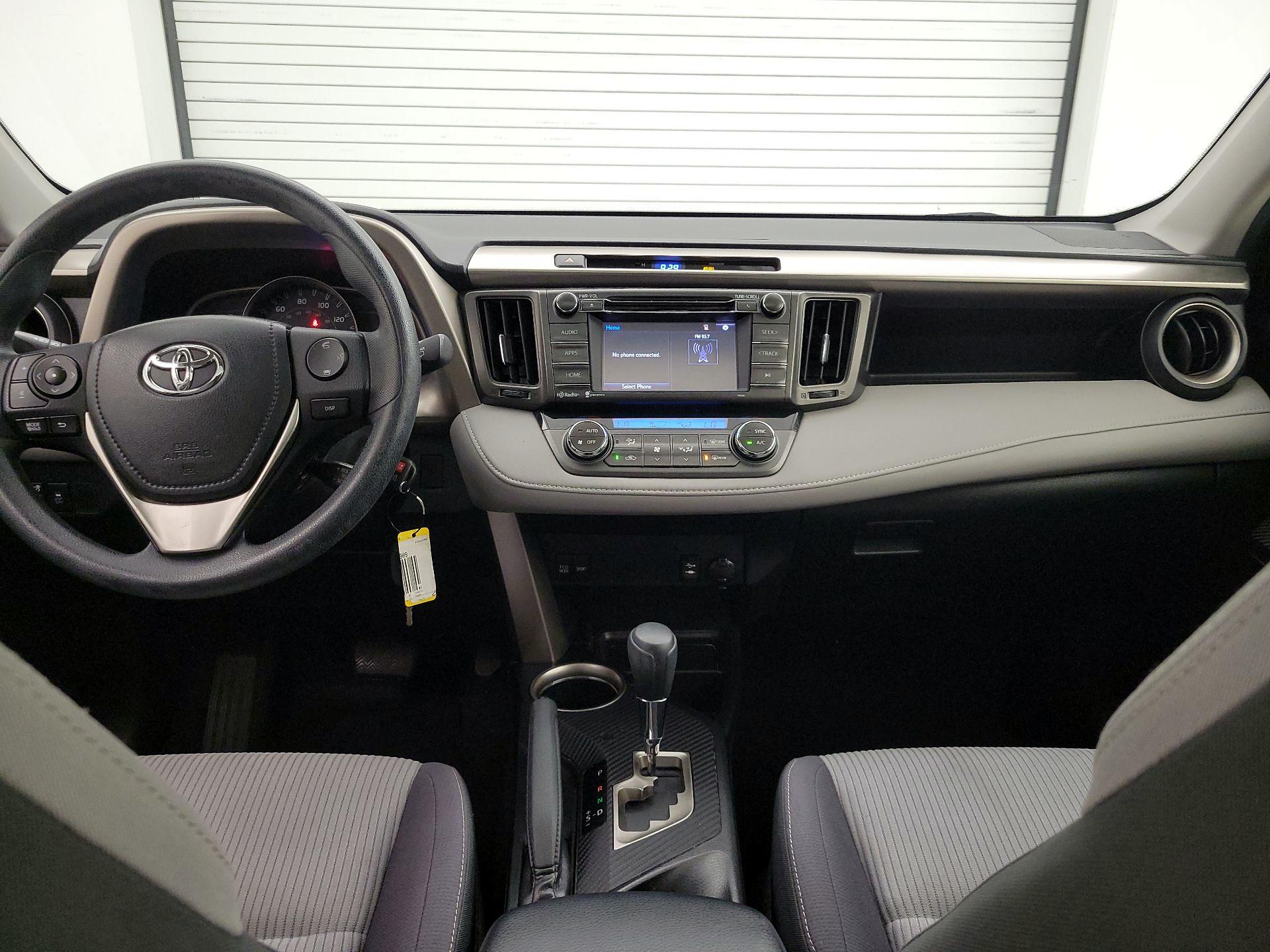 Thumbnail: 2015 Toyota RAV4 - 9