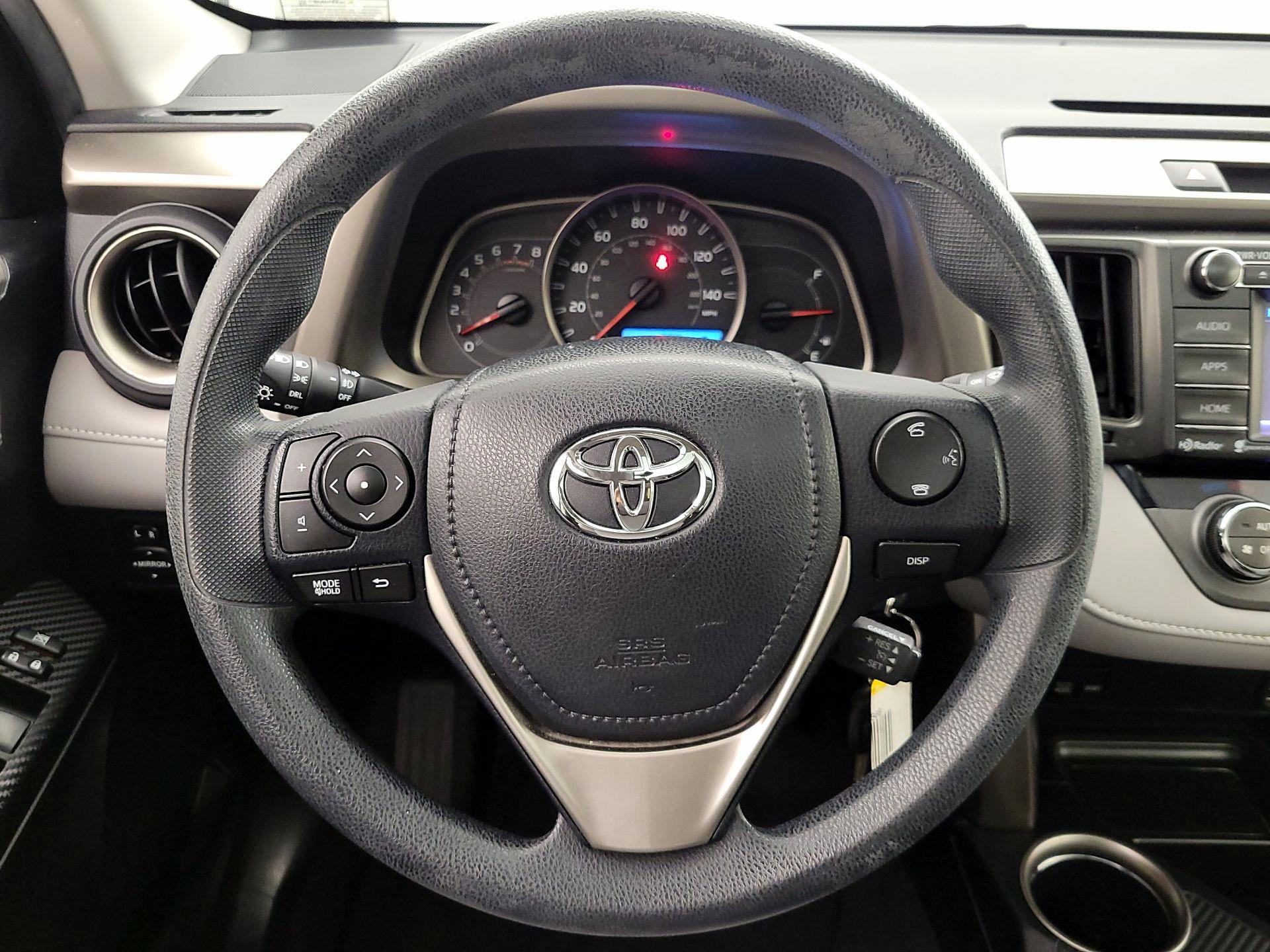 Thumbnail: 2015 Toyota RAV4 - 10