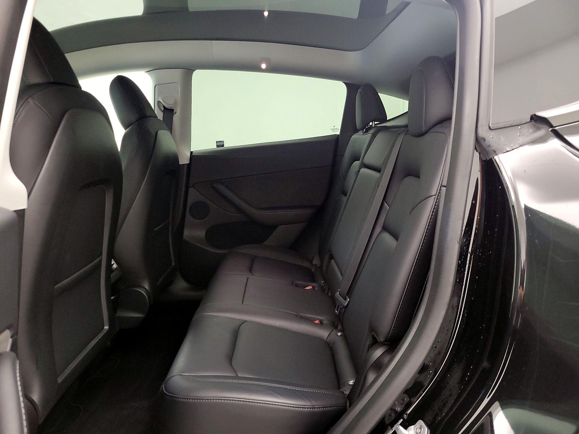 Thumbnail: 2022 Tesla Model Y - 18