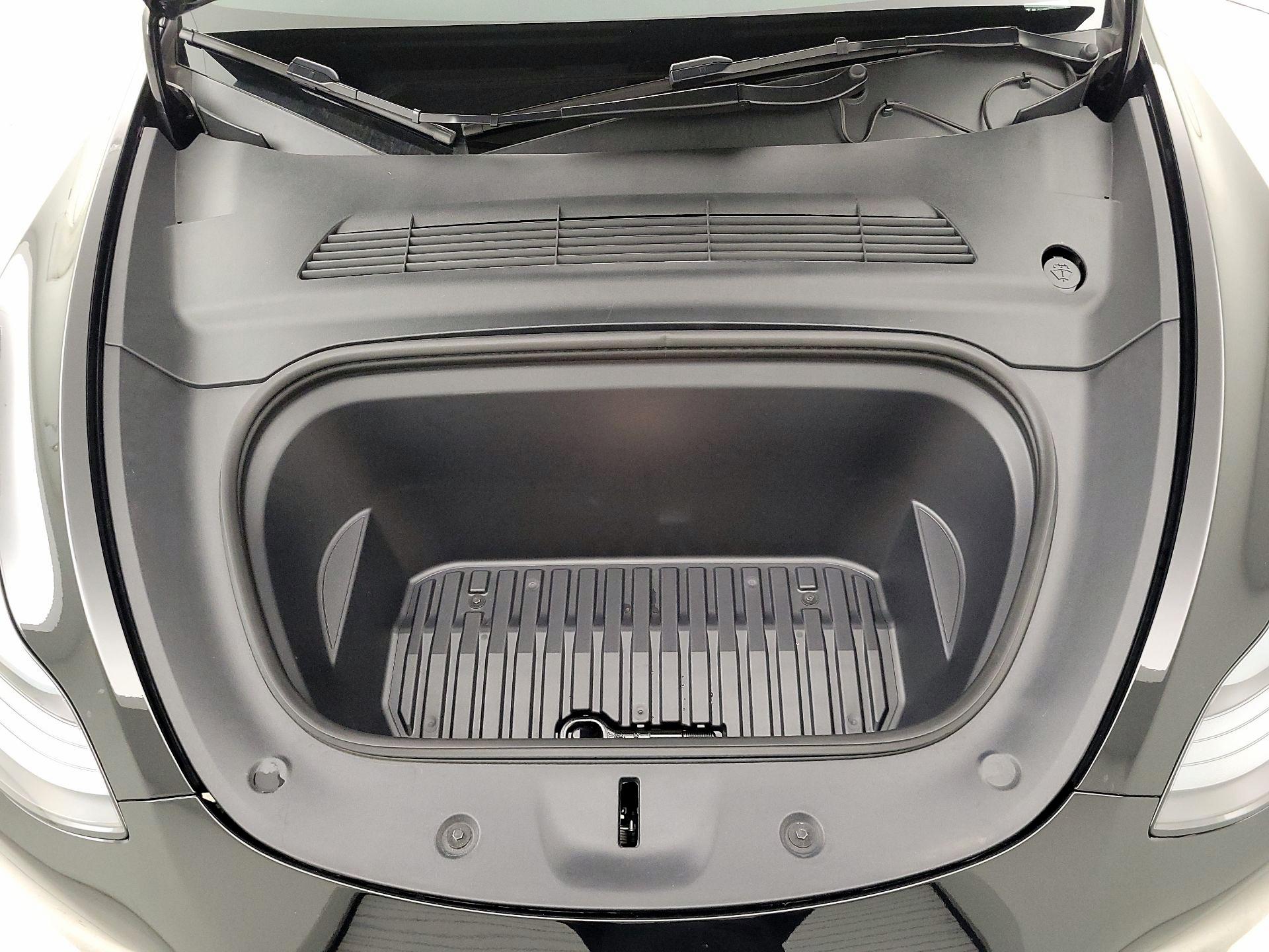 Thumbnail: 2022 Tesla Model Y - 20