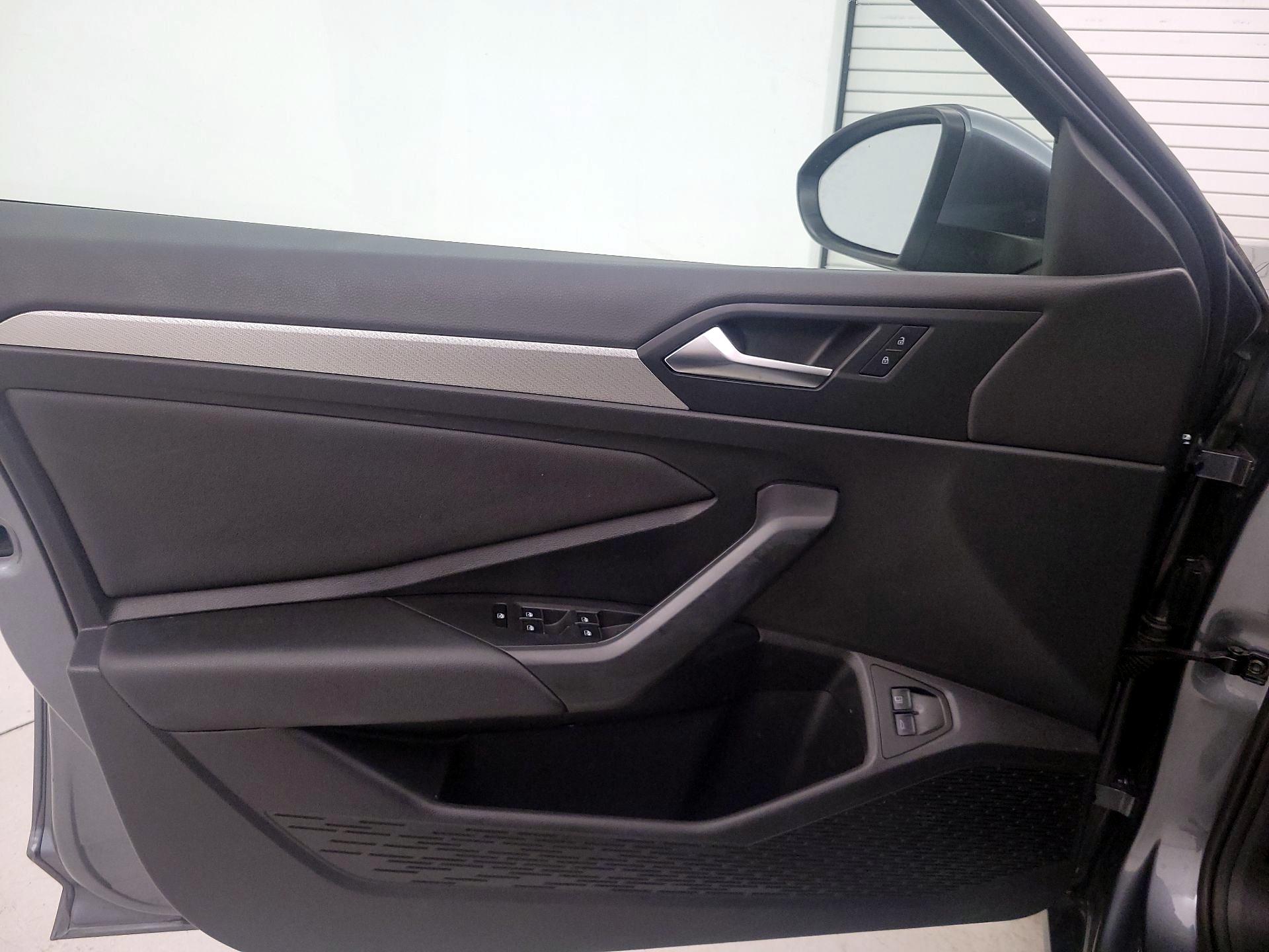 Thumbnail: 2021 Volkswagen Jetta - 12