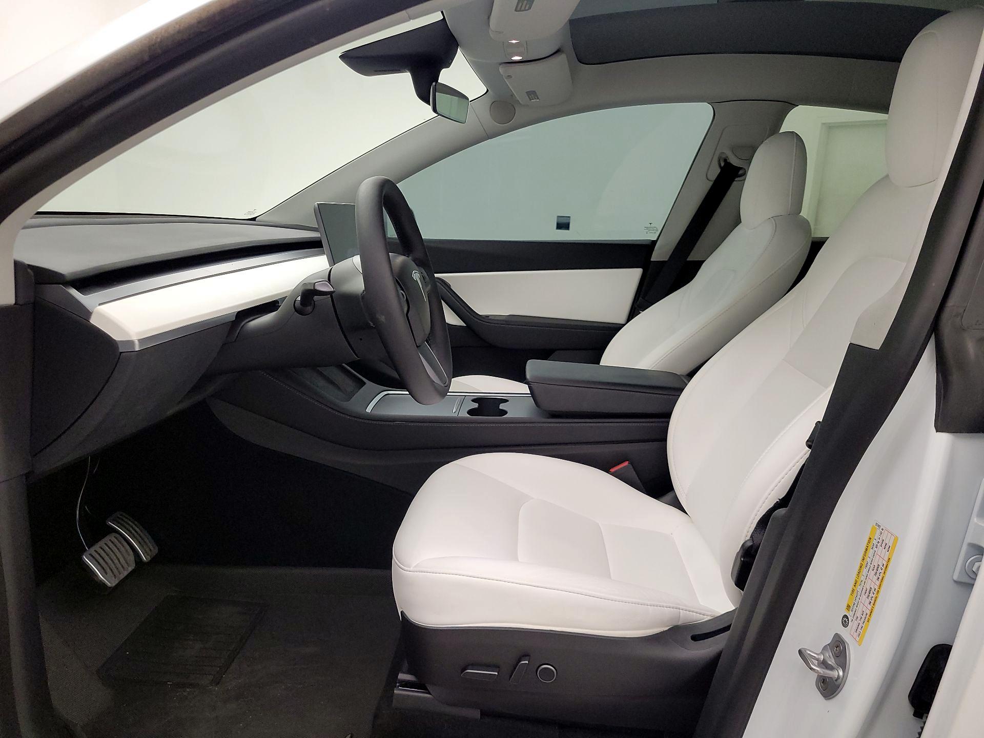 Thumbnail: 2022 Tesla Model Y - 11