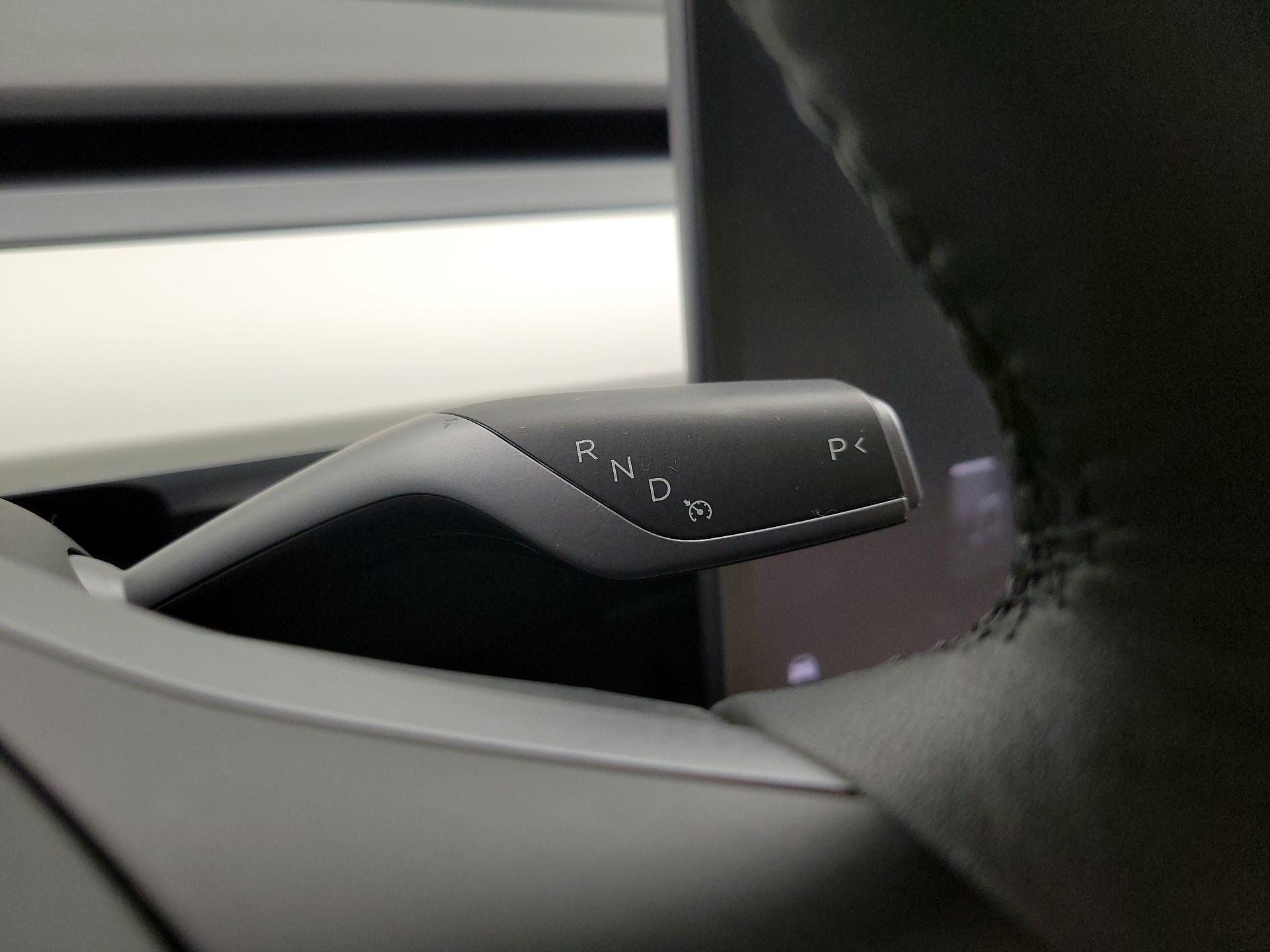 Thumbnail: 2022 Tesla Model Y - 17