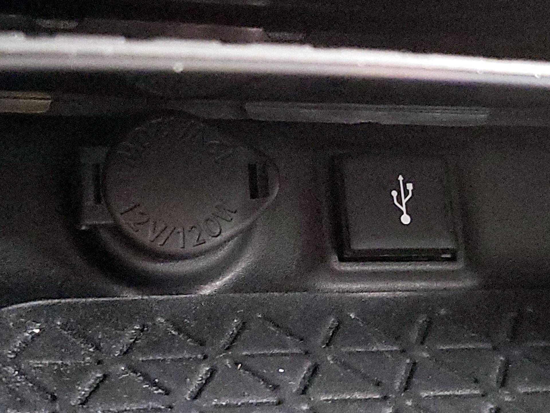 Thumbnail: 2022 Toyota RAV4 - 18