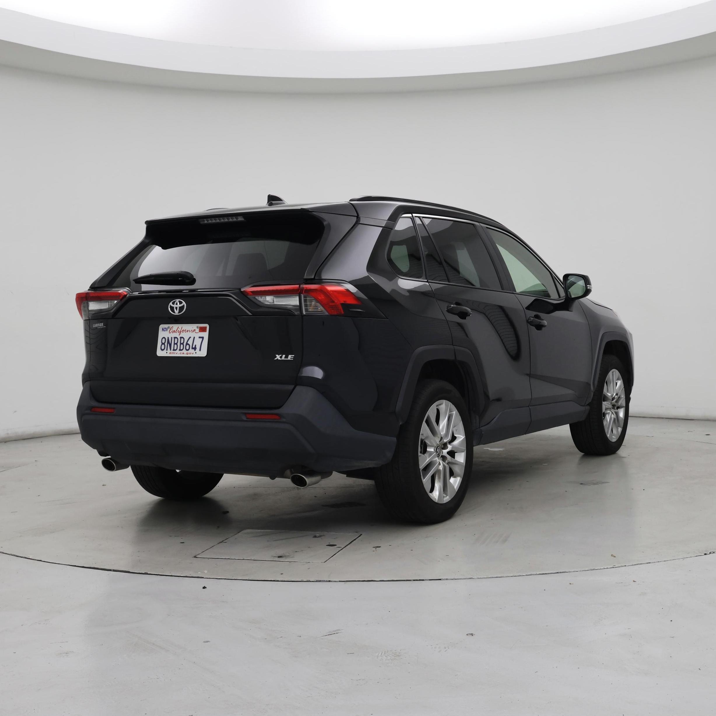 Thumbnail: 2019 Toyota RAV4 - 8