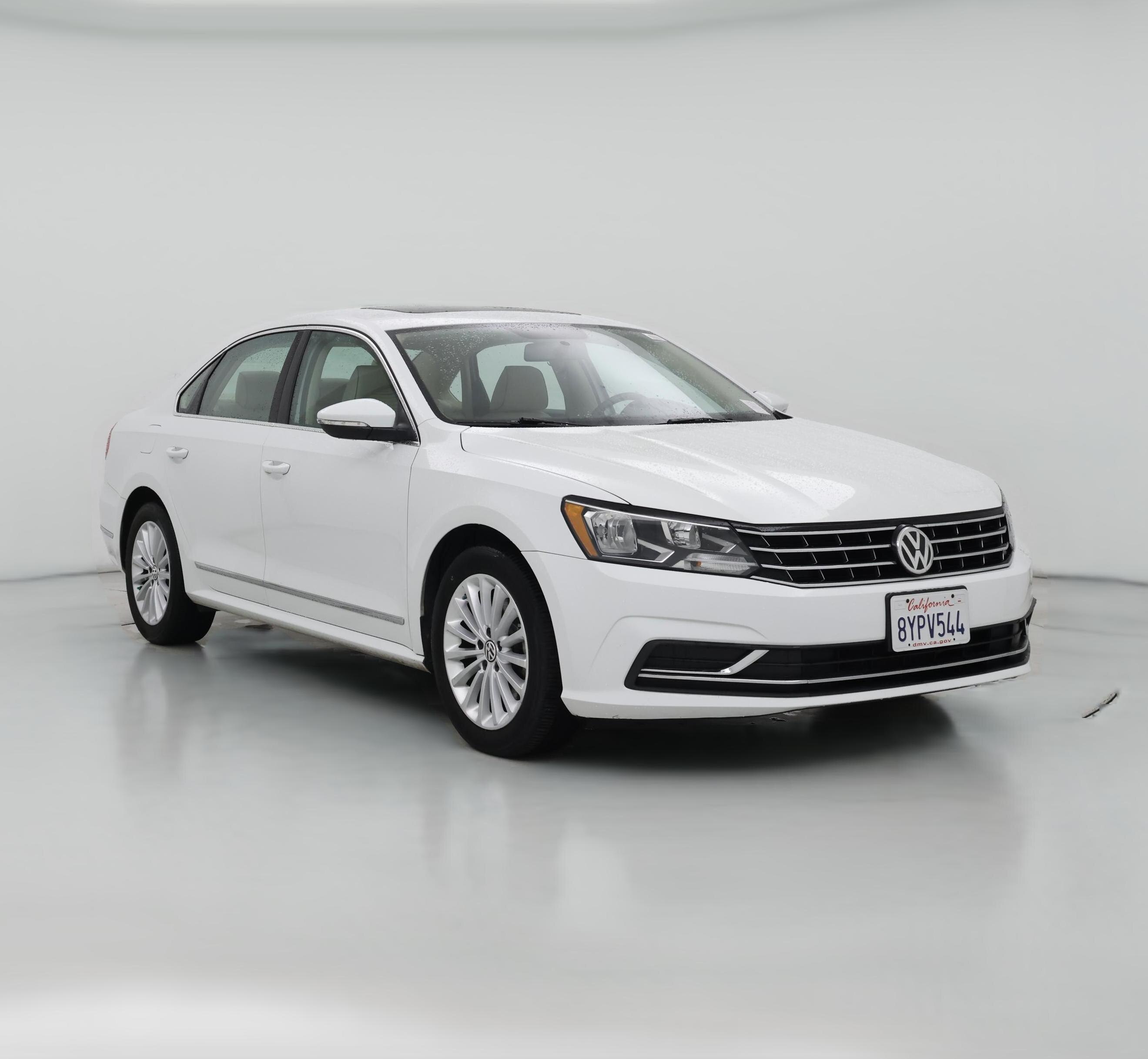 Thumbnail: 2016 Volkswagen Passat - 1