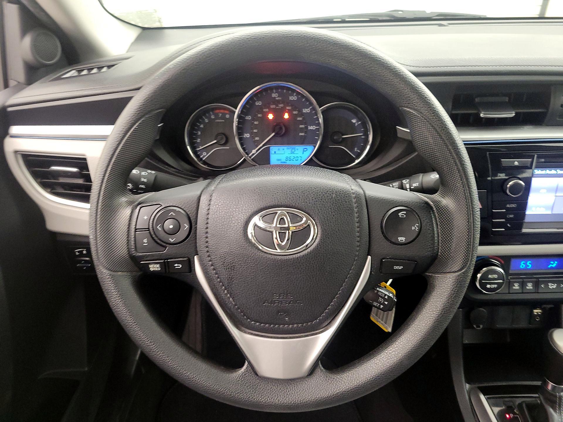 Thumbnail: 2015 Toyota Corolla - 10
