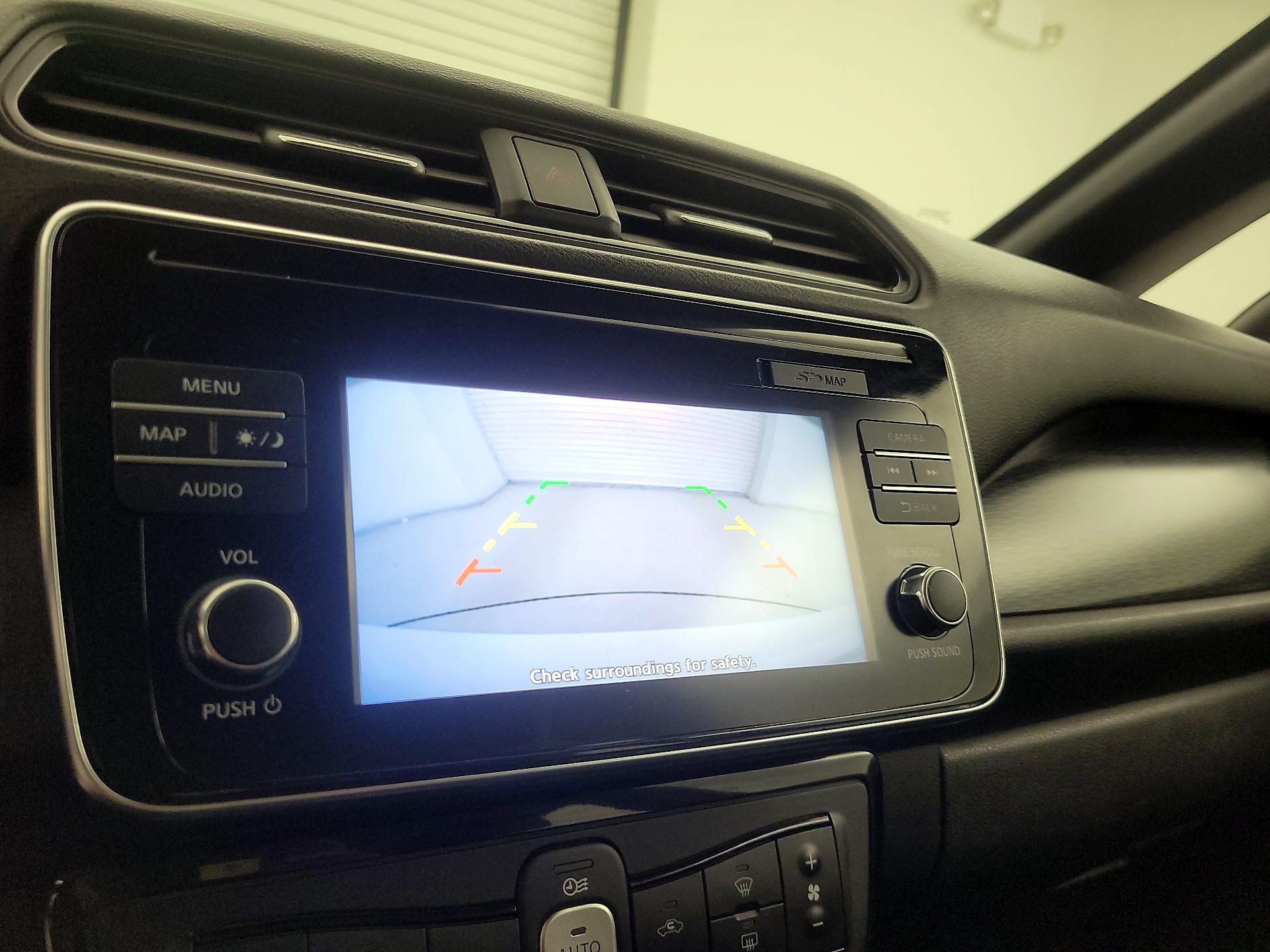 Thumbnail: 2019 Nissan Leaf - 15