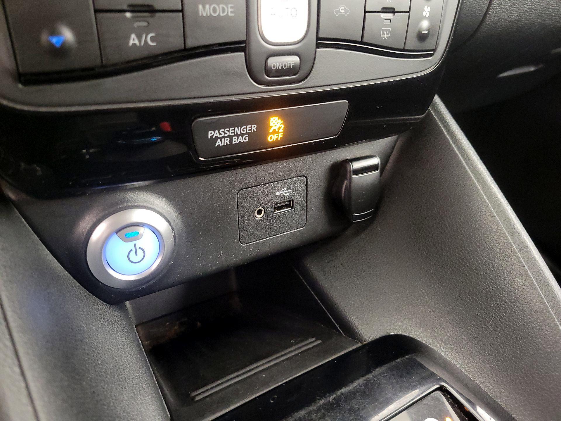 Thumbnail: 2019 Nissan Leaf - 19