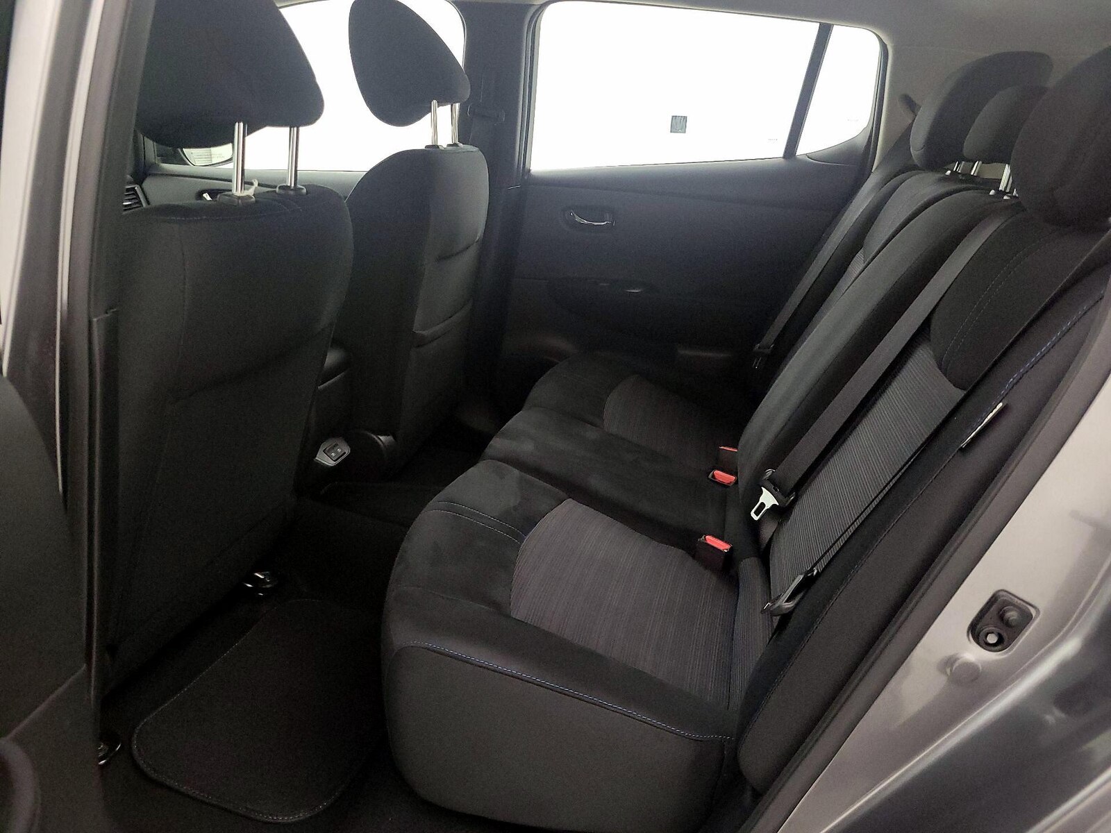 2021 Nissan Leaf S Plus - Photo 20