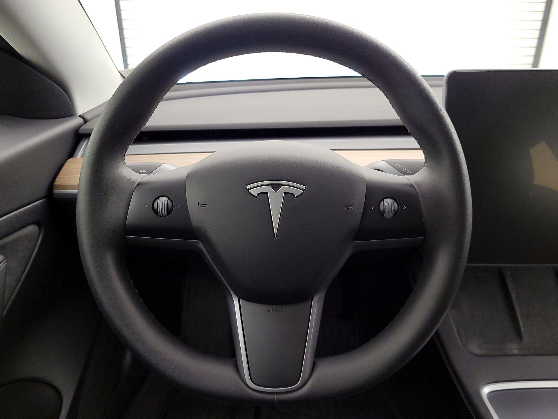 Thumbnail: 2021 Tesla Model 3 - 10