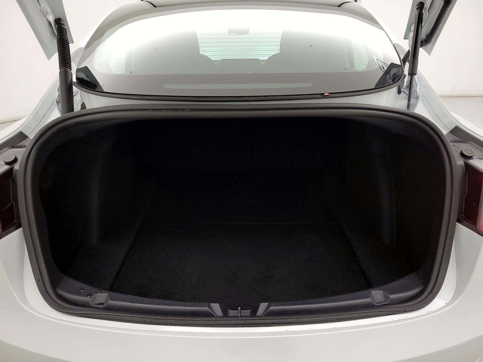 Thumbnail: 2021 Tesla Model 3 - 19