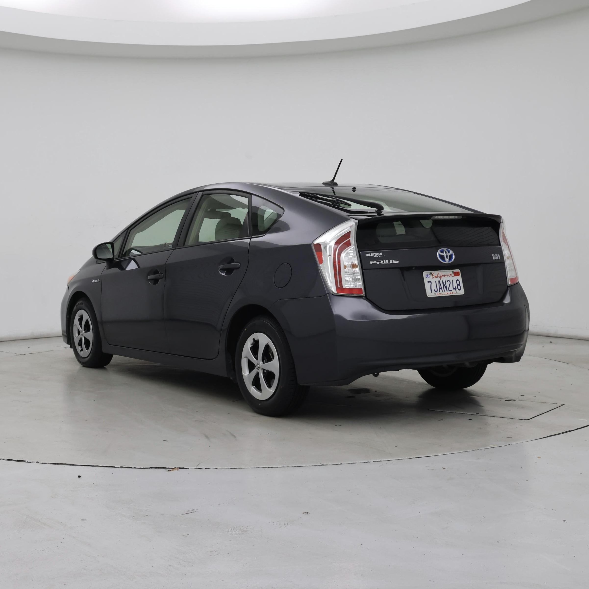 Thumbnail: 2015 Toyota Prius - 2