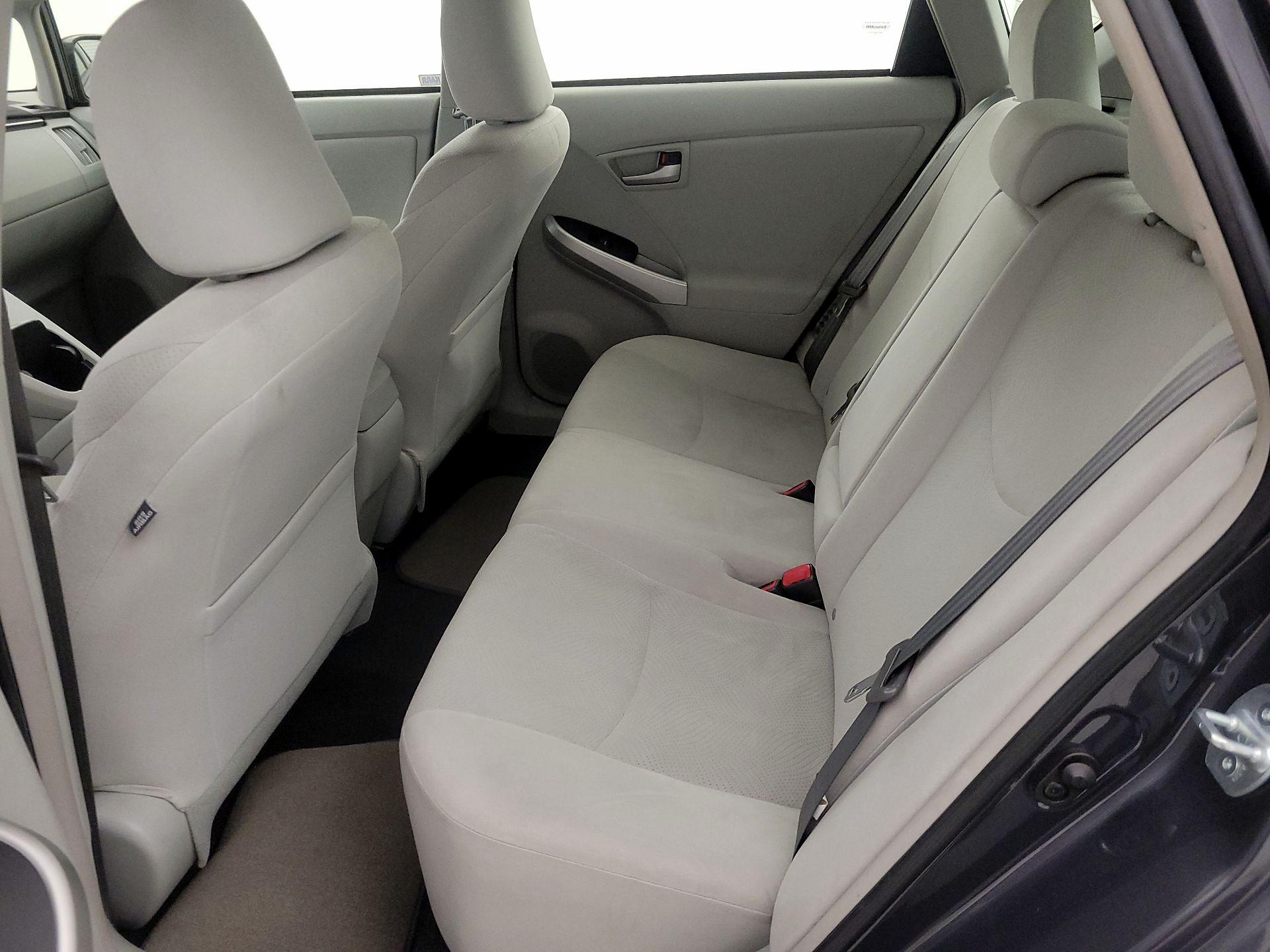 Thumbnail: 2015 Toyota Prius - 19