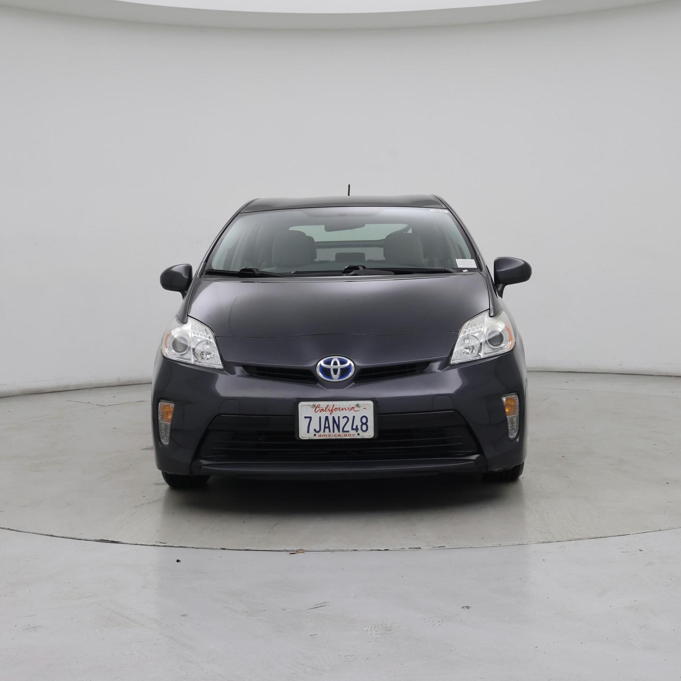 Thumbnail: 2015 Toyota Prius - 5