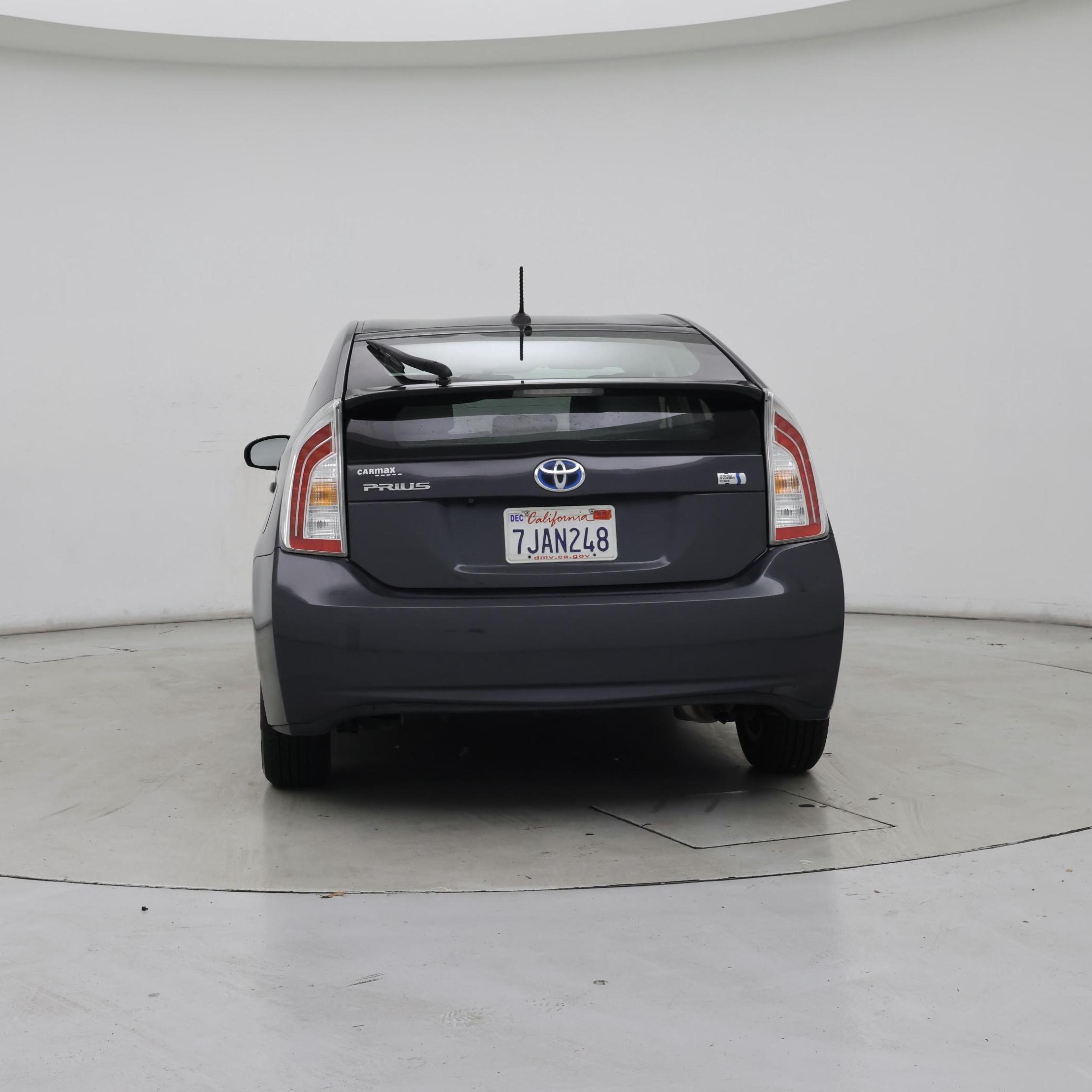 Thumbnail: 2015 Toyota Prius - 6